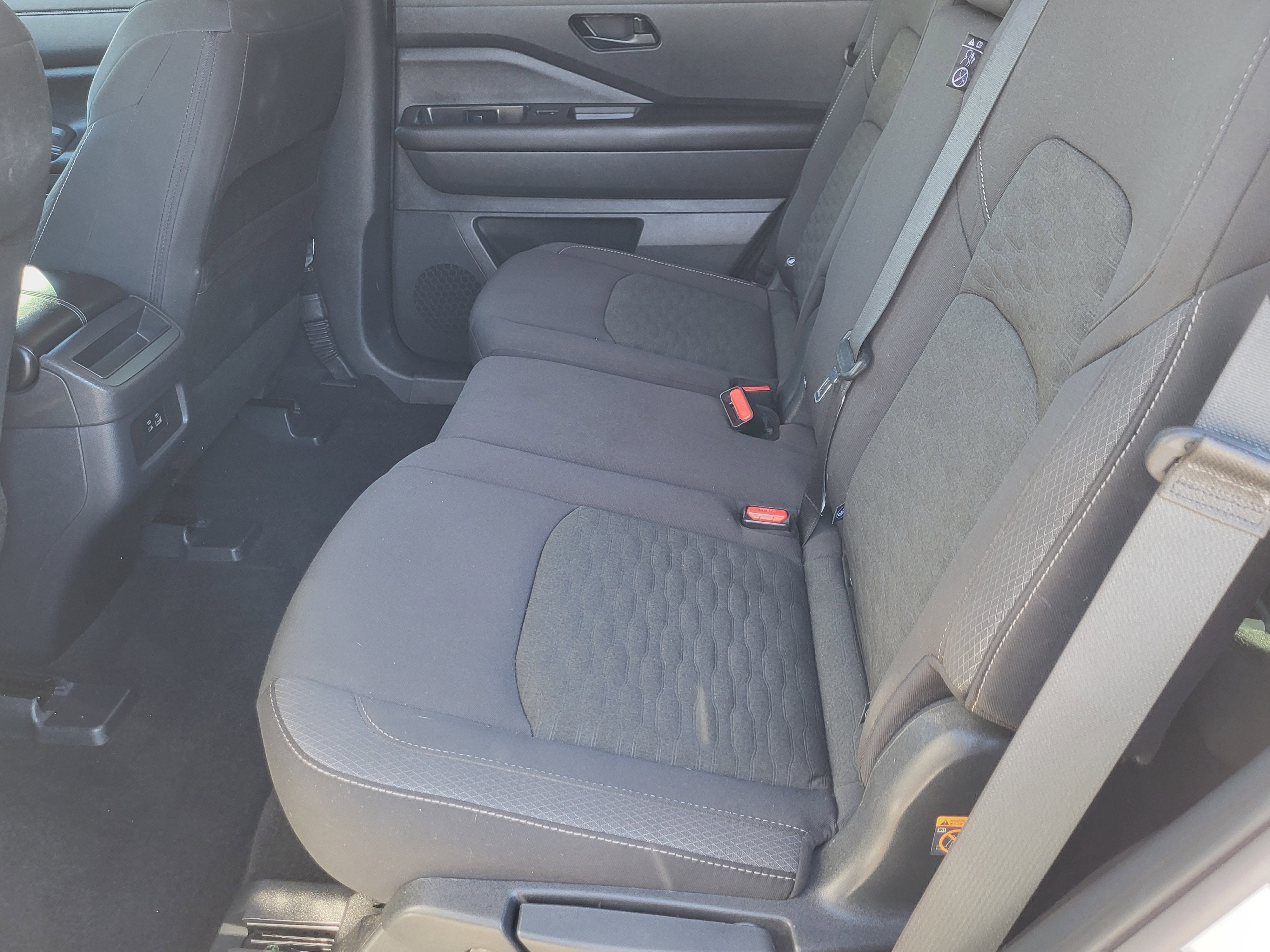 2024 Nissan Pathfinder S