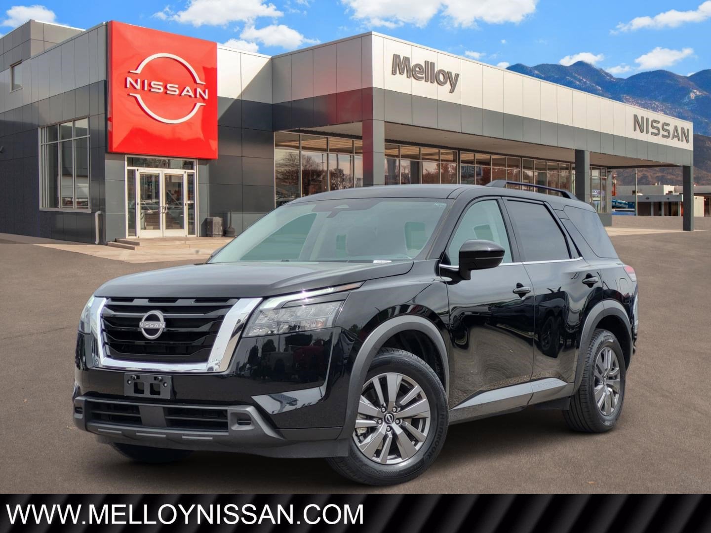 2025 Nissan Pathfinder SV 2WD's photo