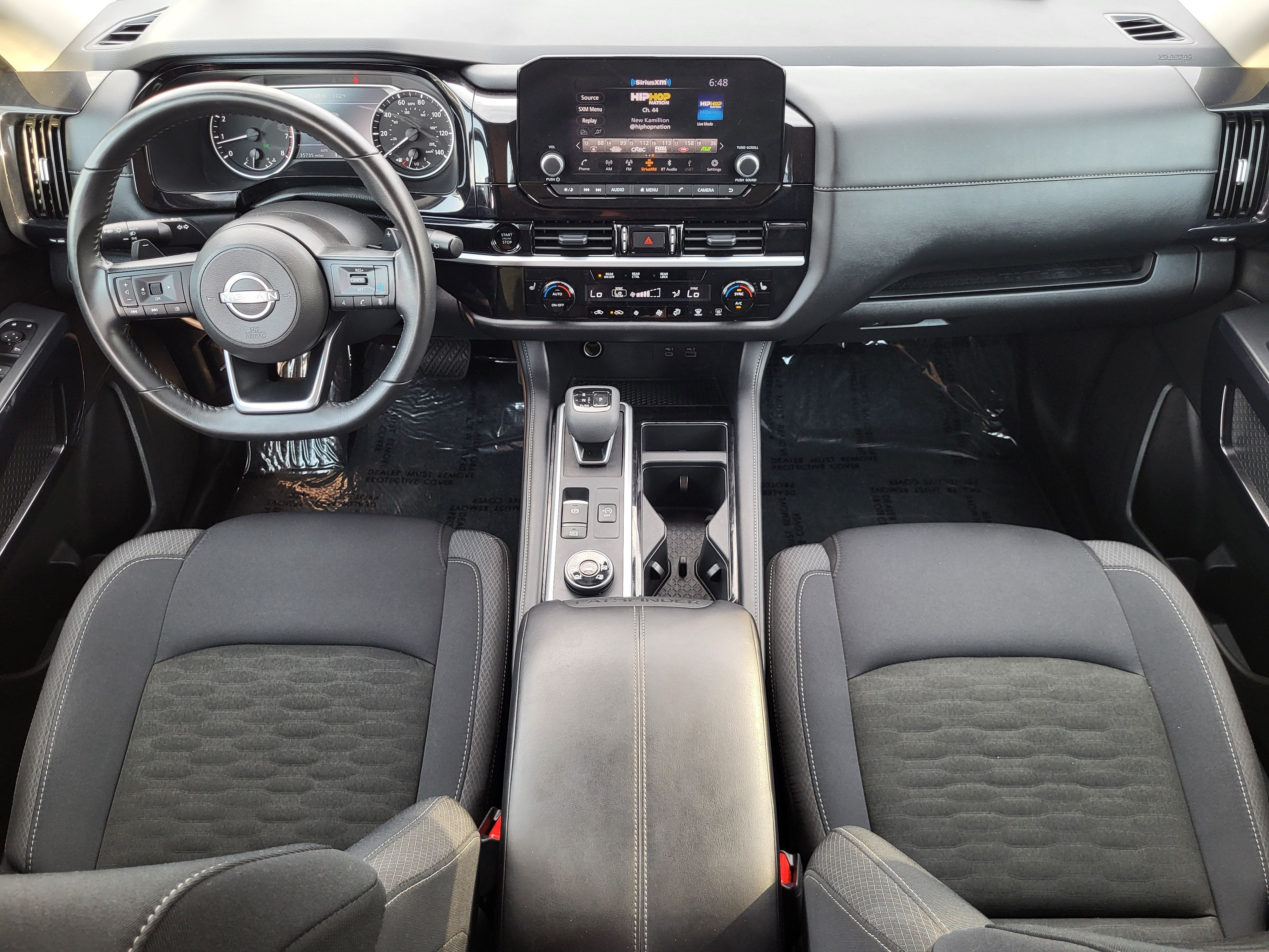 2025 Nissan Pathfinder SV
