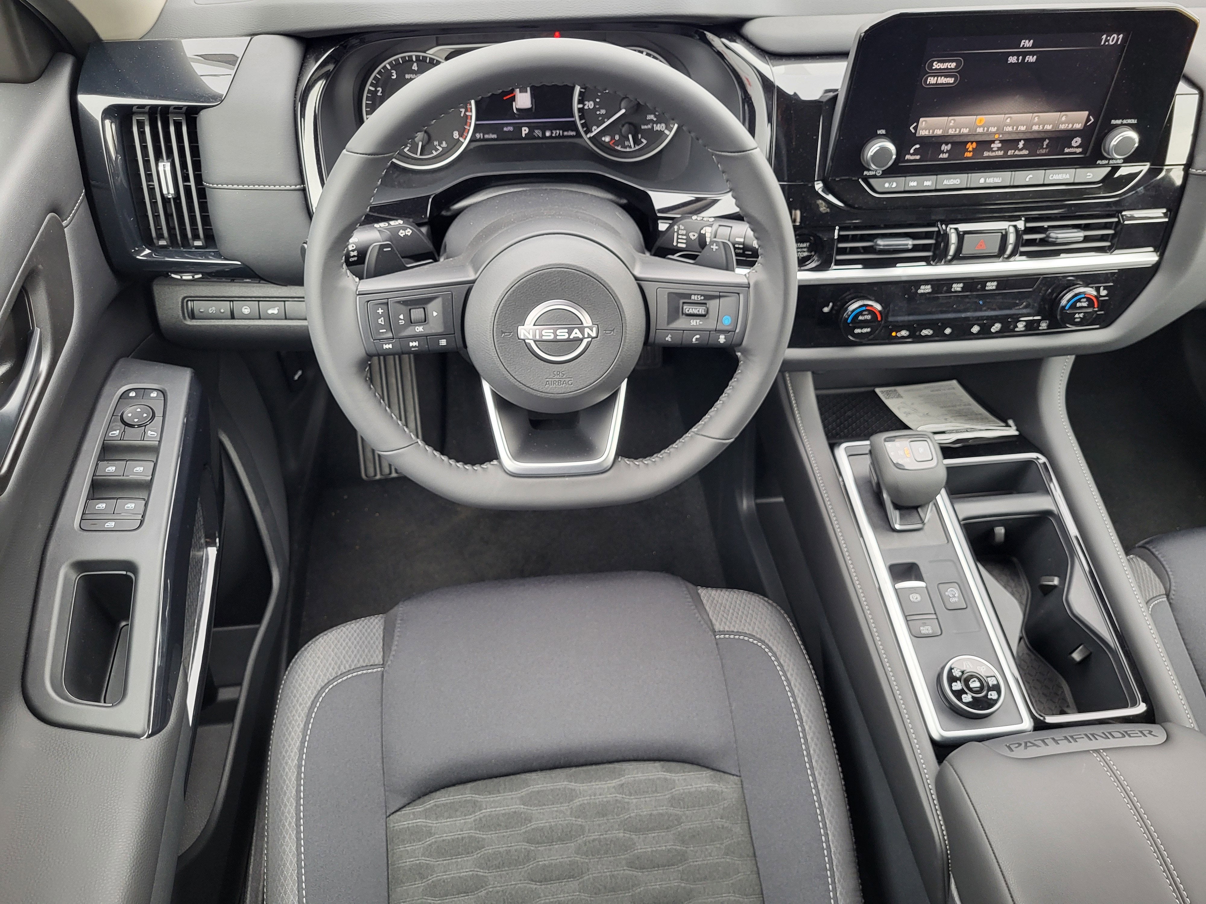 2025 Nissan Pathfinder SV 4WD