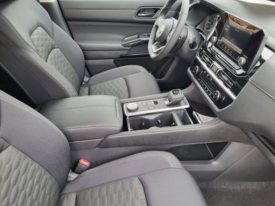 2025 Nissan Pathfinder SV 4WD