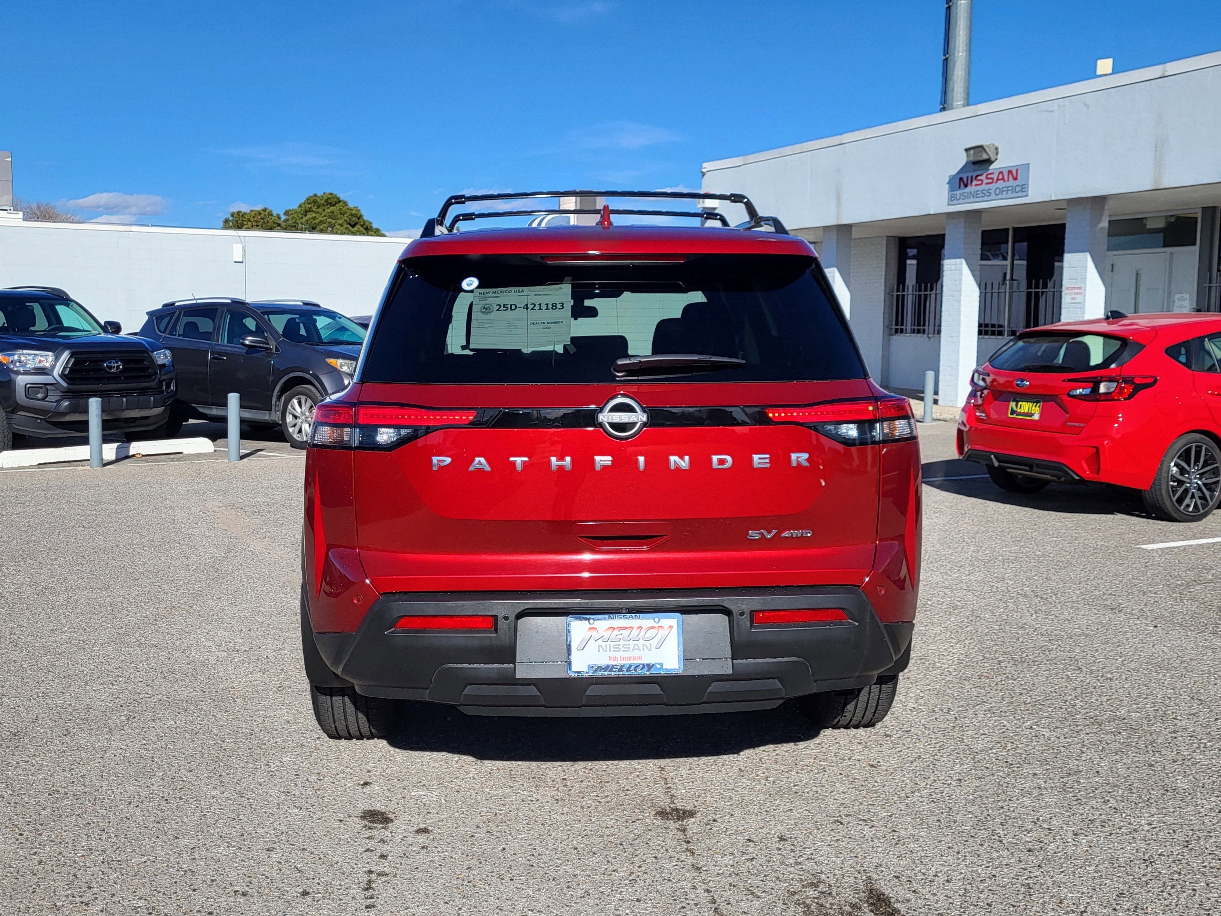 2024 Nissan Pathfinder SV