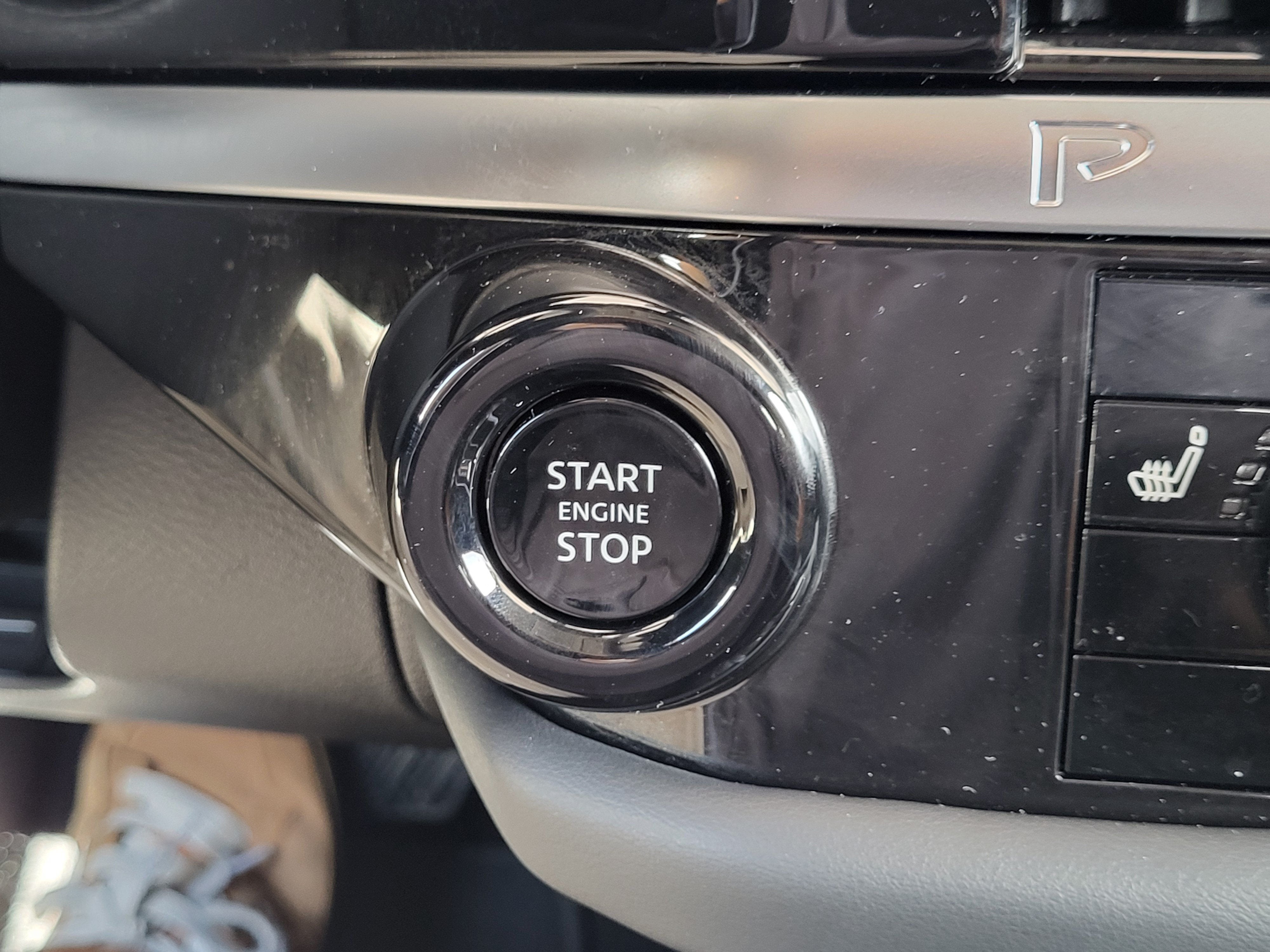 2026 Nissan Pathfinder SV 4WD