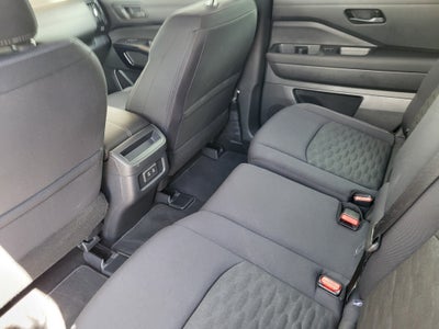 2026 Nissan Pathfinder SV 4WD