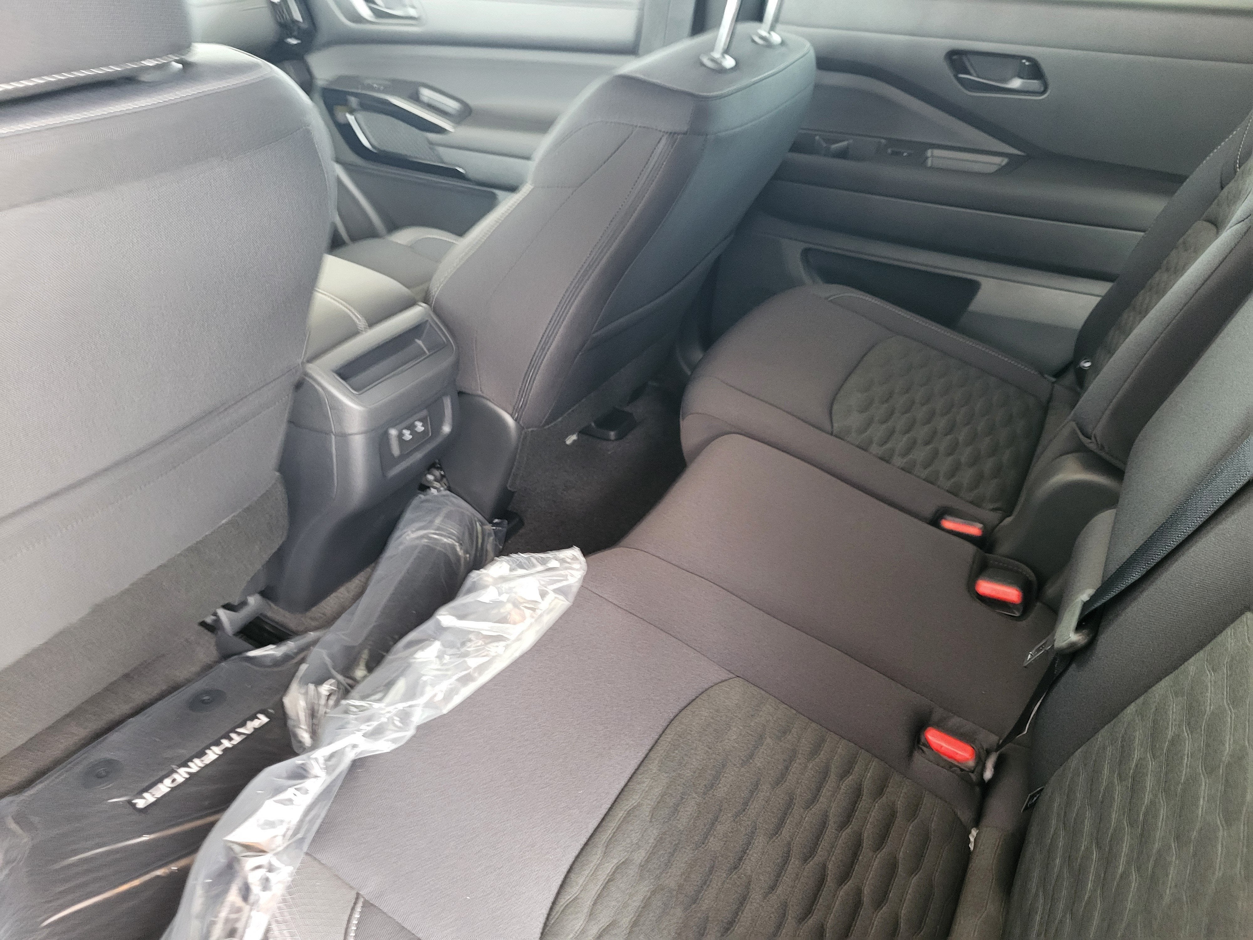 2026 Nissan Pathfinder SV 4WD