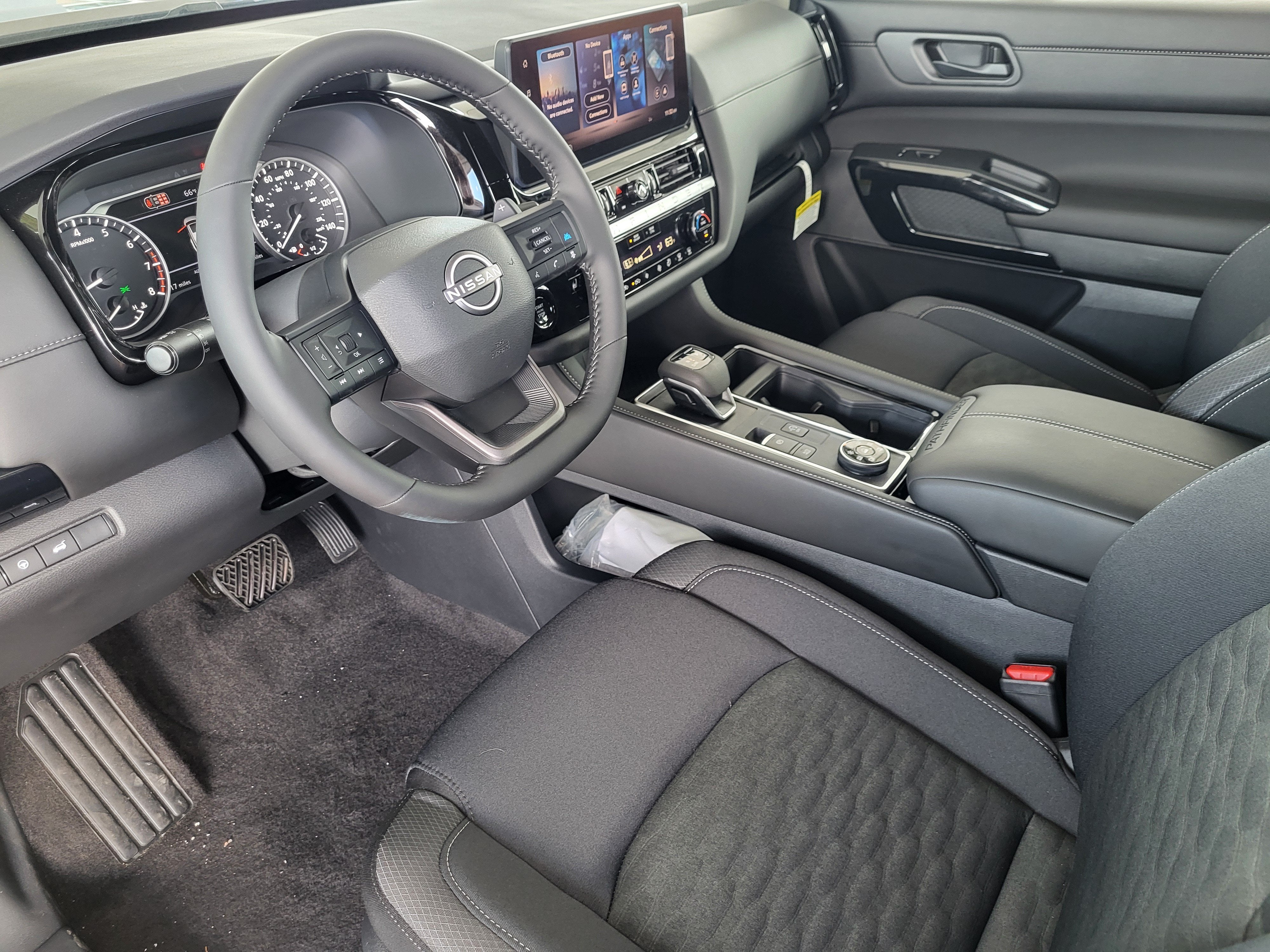 2026 Nissan Pathfinder SV 4WD