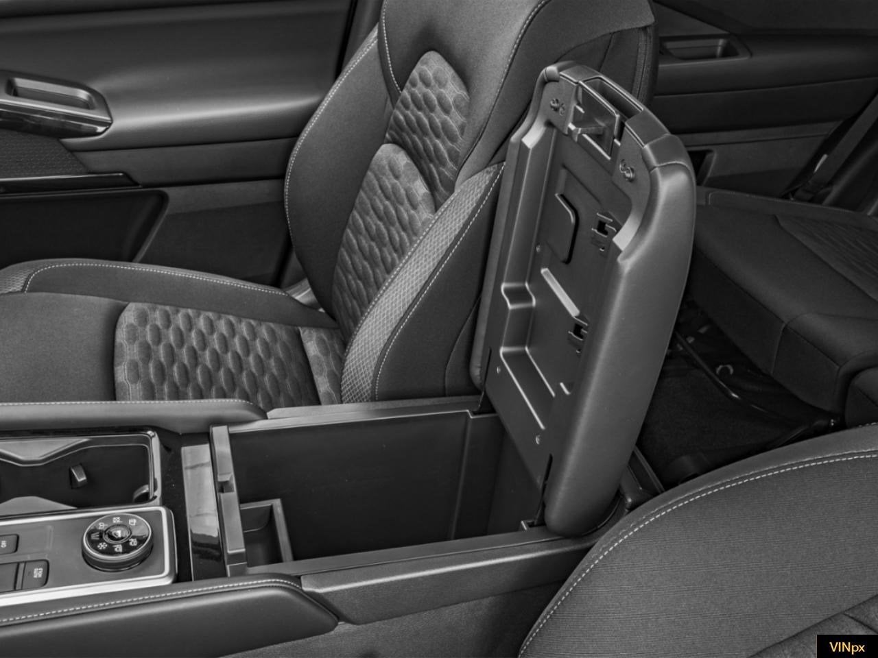 2026 Nissan Pathfinder SV 4WD