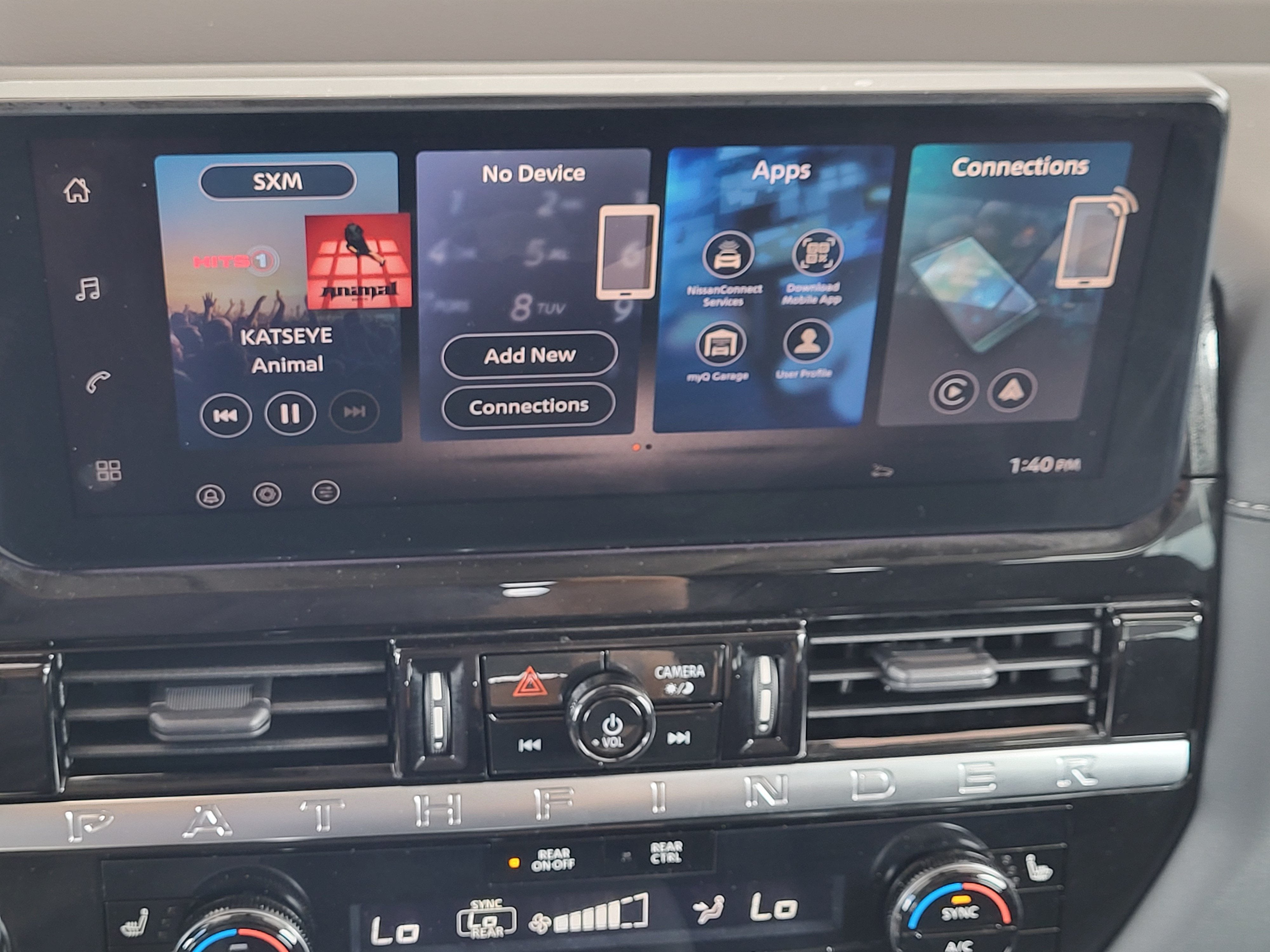 2026 Nissan Pathfinder SV 4WD