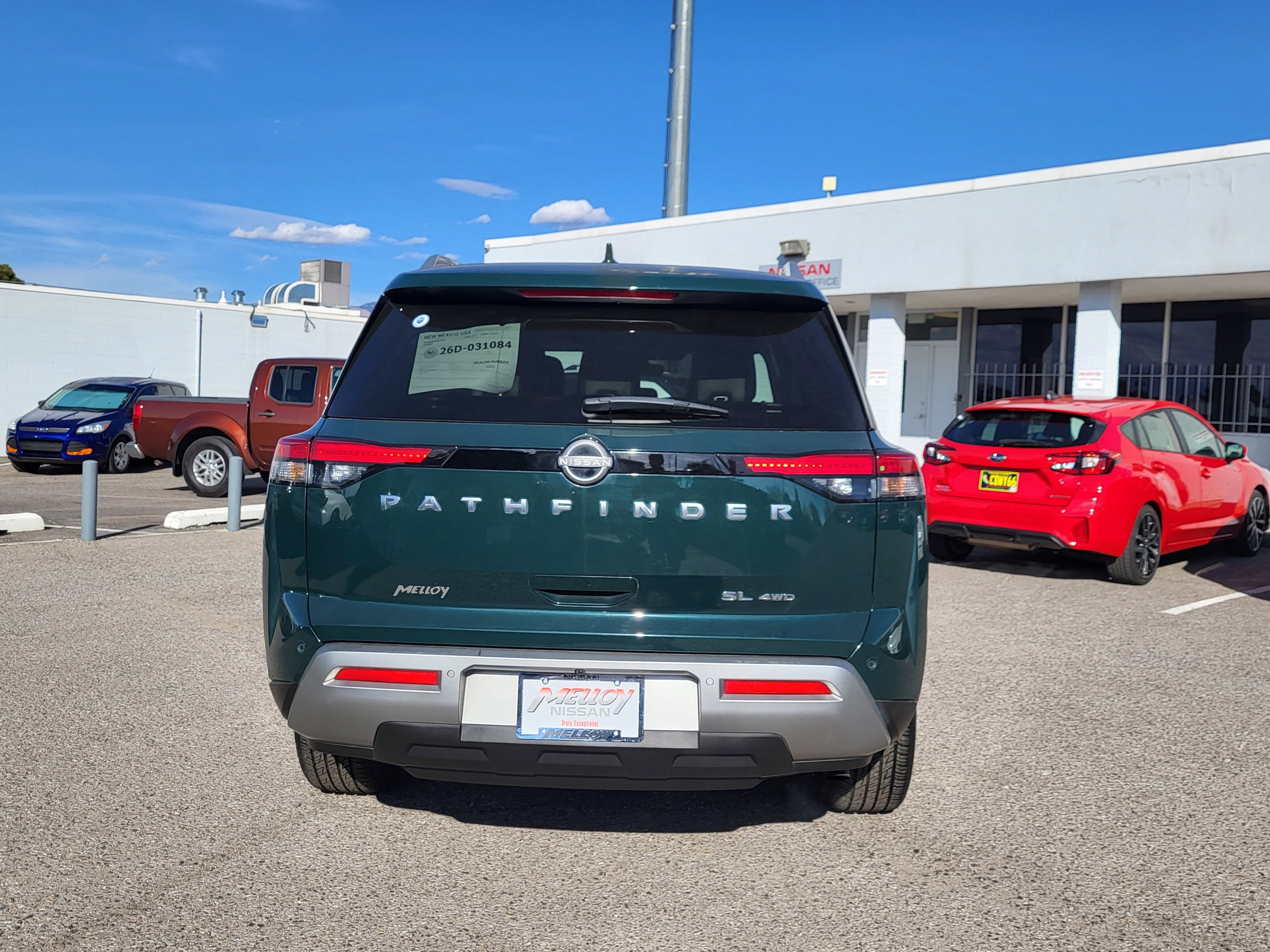 2025 Nissan Pathfinder SL