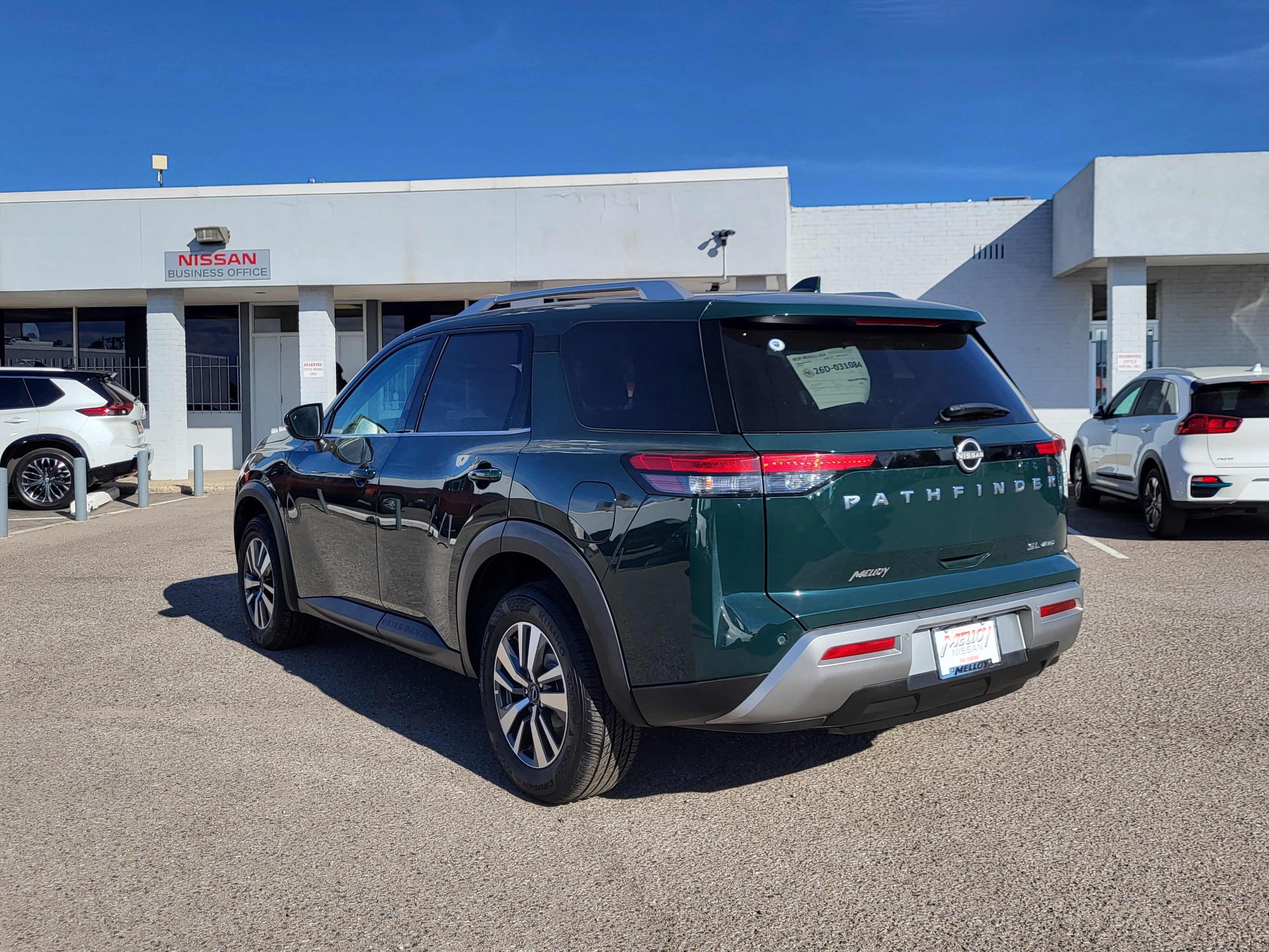 2025 Nissan Pathfinder SL