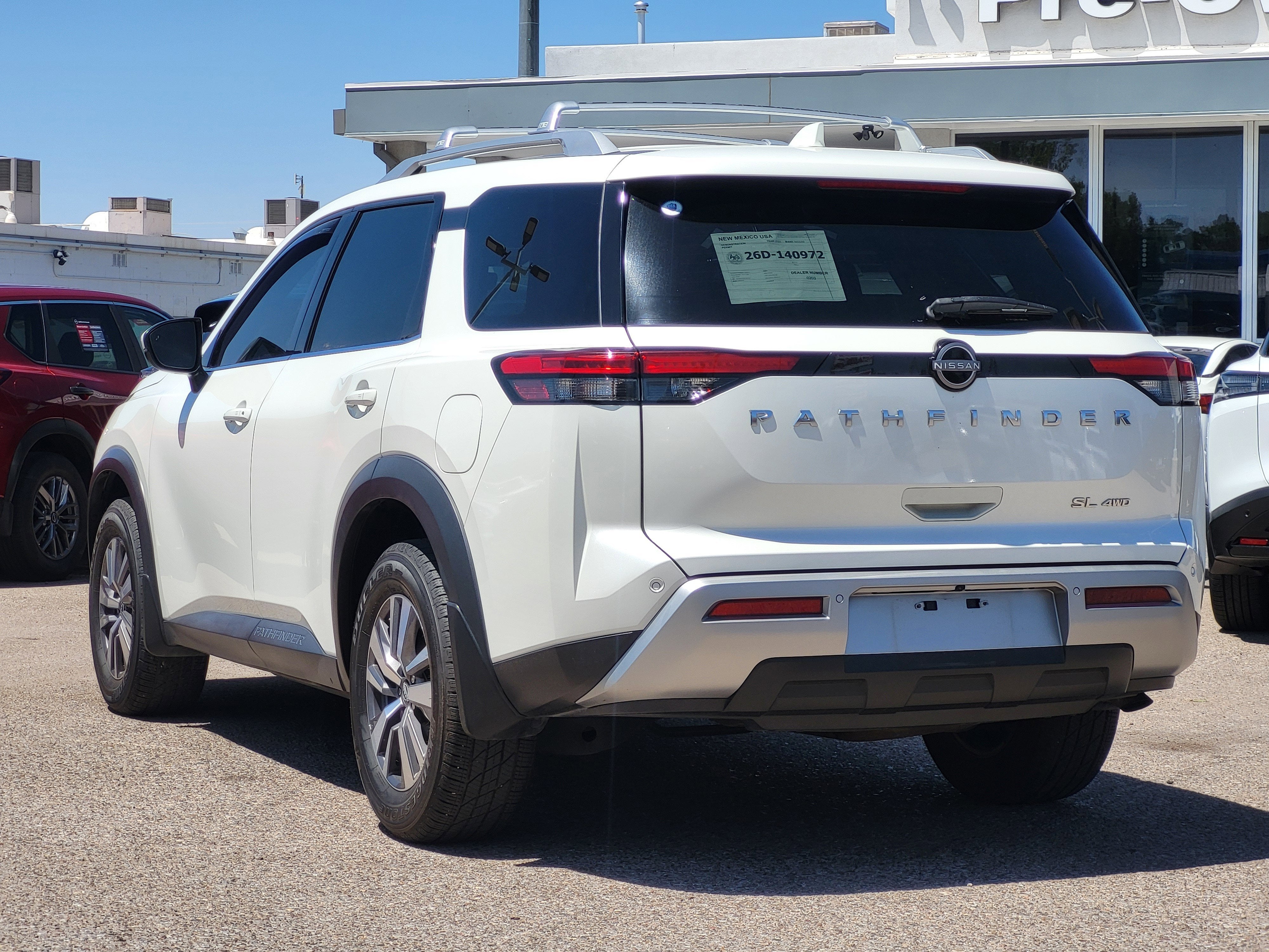 2023 Nissan Pathfinder SL