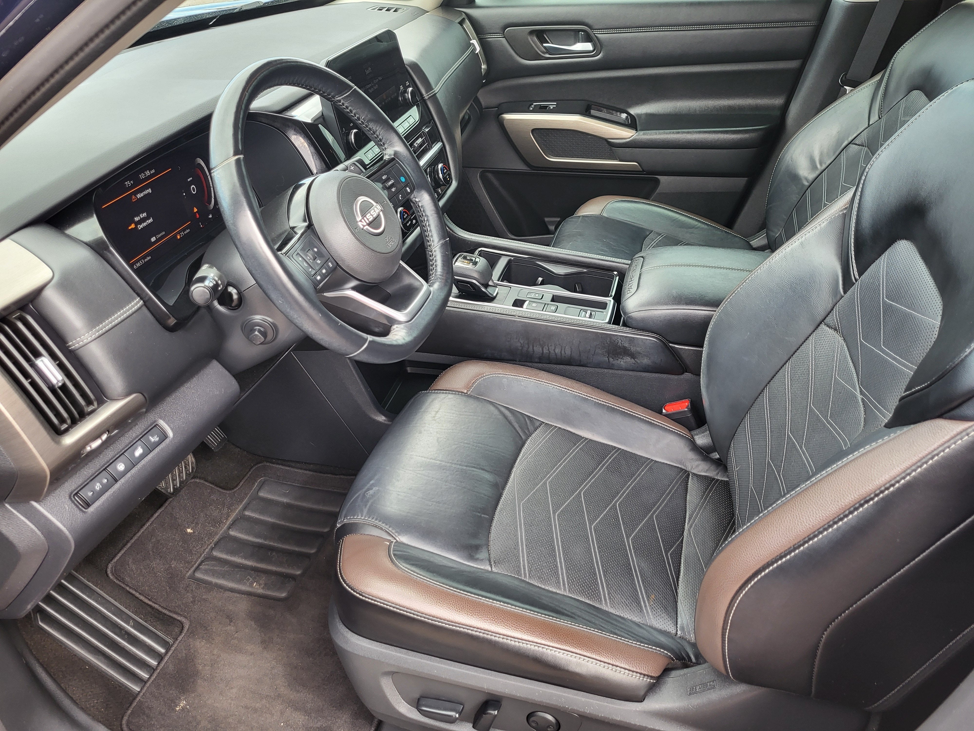 2023 Nissan Pathfinder Platinum