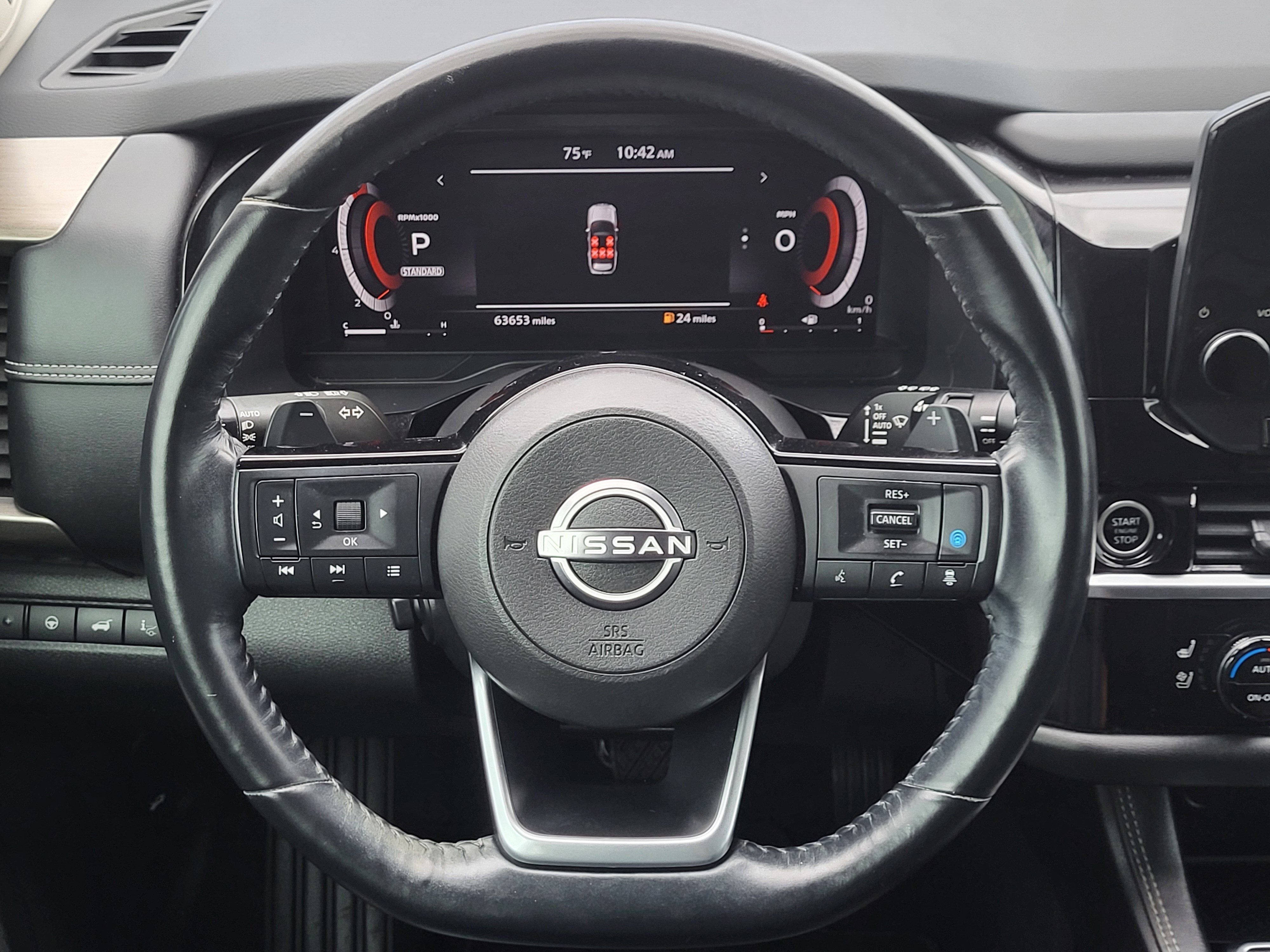 2023 Nissan Pathfinder Platinum