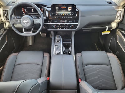 2025 Nissan Pathfinder Platinum 4WD