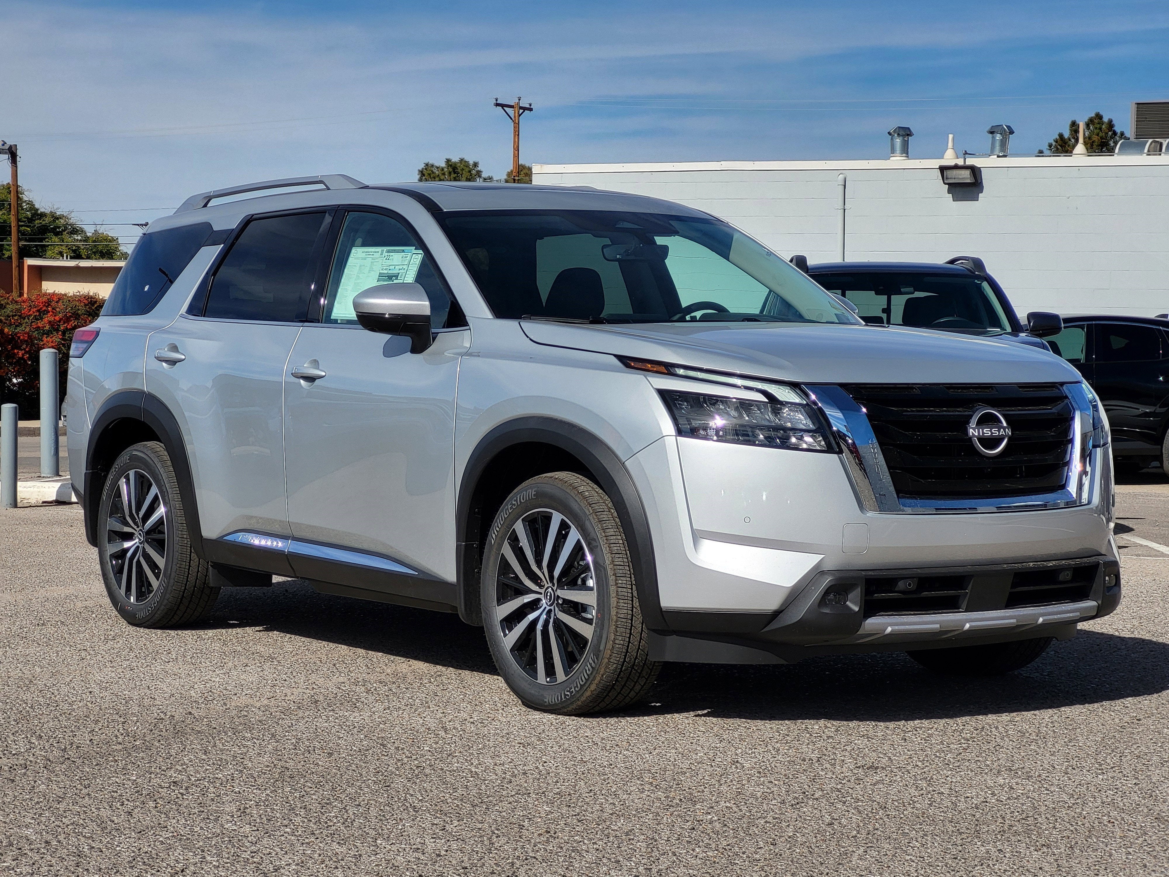 2025 Nissan Pathfinder Platinum 4WD