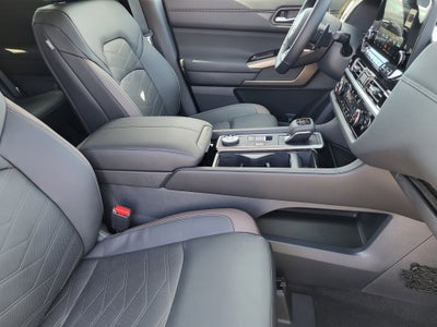 2025 Nissan Pathfinder Platinum 4WD