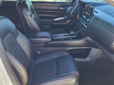 2023 Nissan Pathfinder Platinum