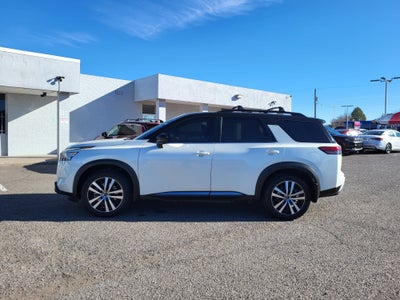 2023 Nissan Pathfinder Platinum