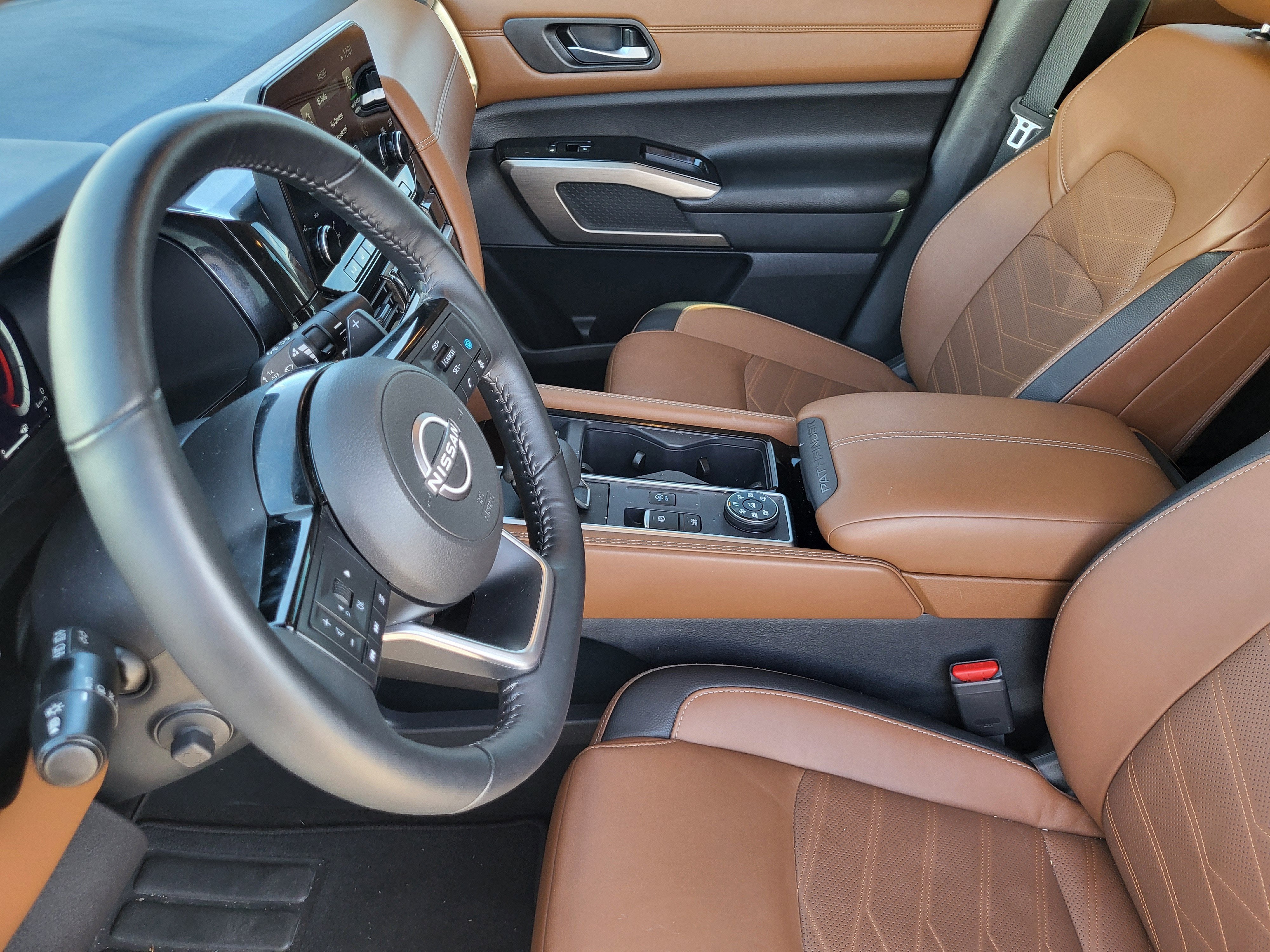 2024 Nissan Pathfinder Platinum