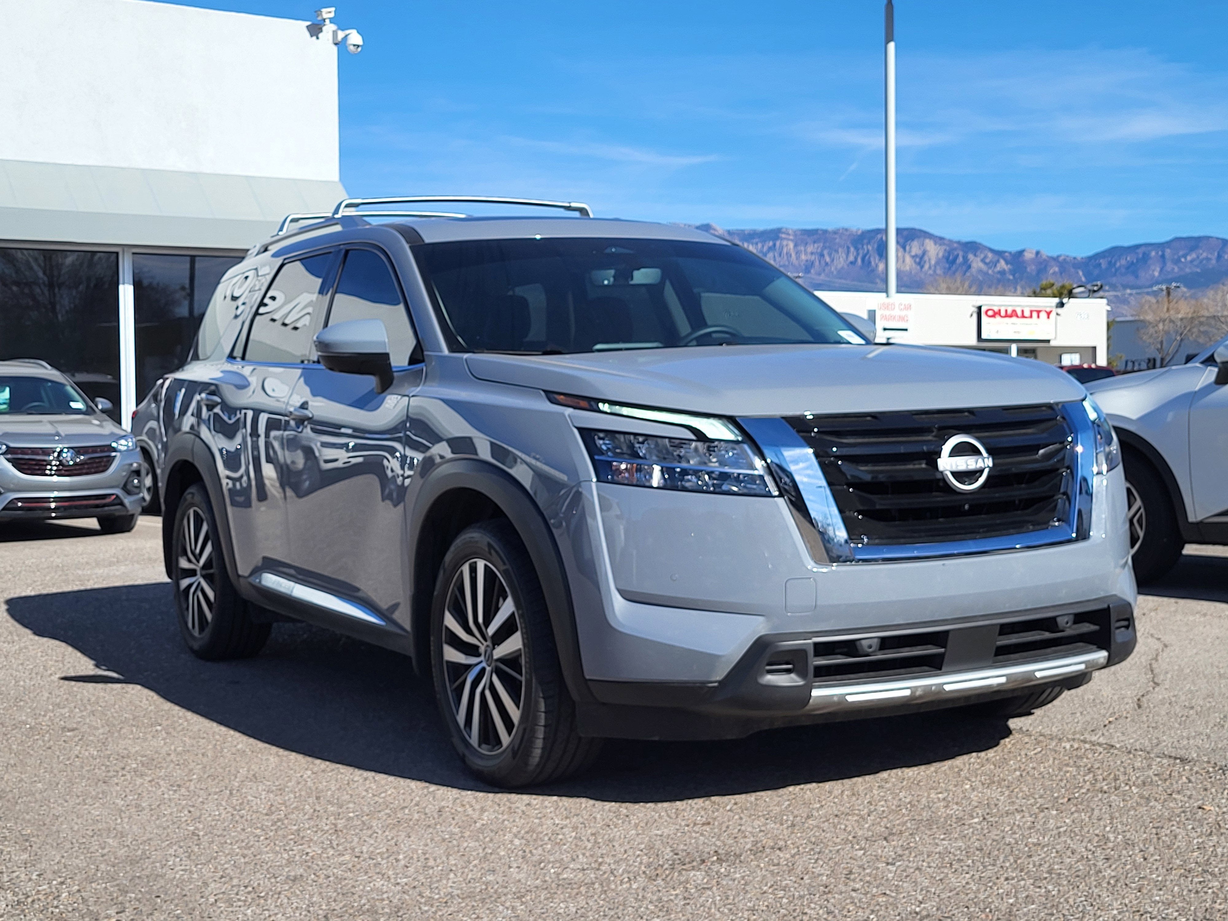 2024 Nissan Pathfinder Platinum