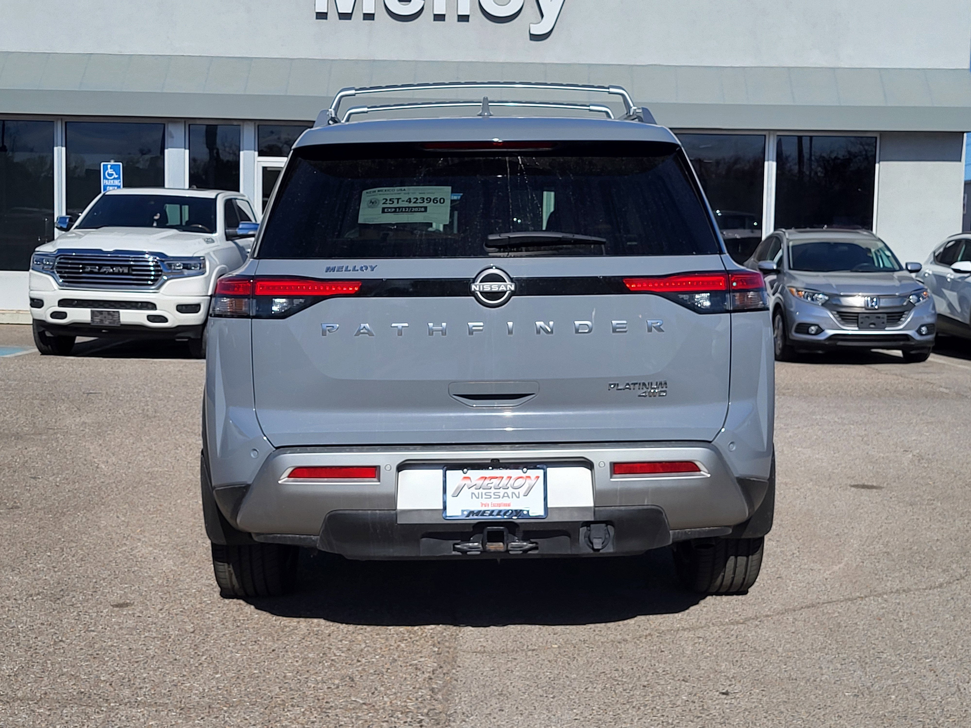 2024 Nissan Pathfinder Platinum