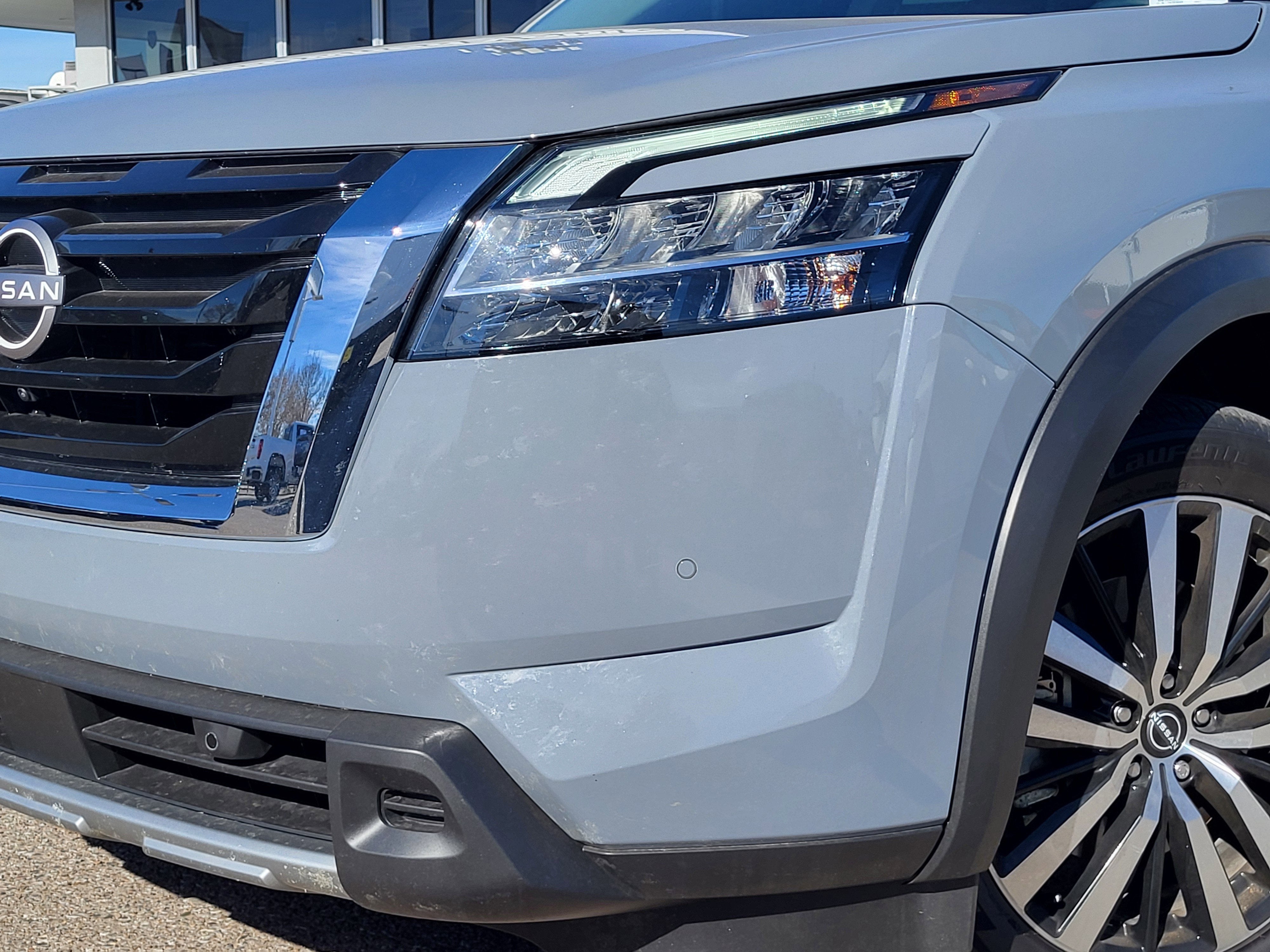 2024 Nissan Pathfinder Platinum