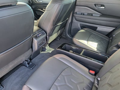 2026 Nissan Pathfinder Platinum 4WD