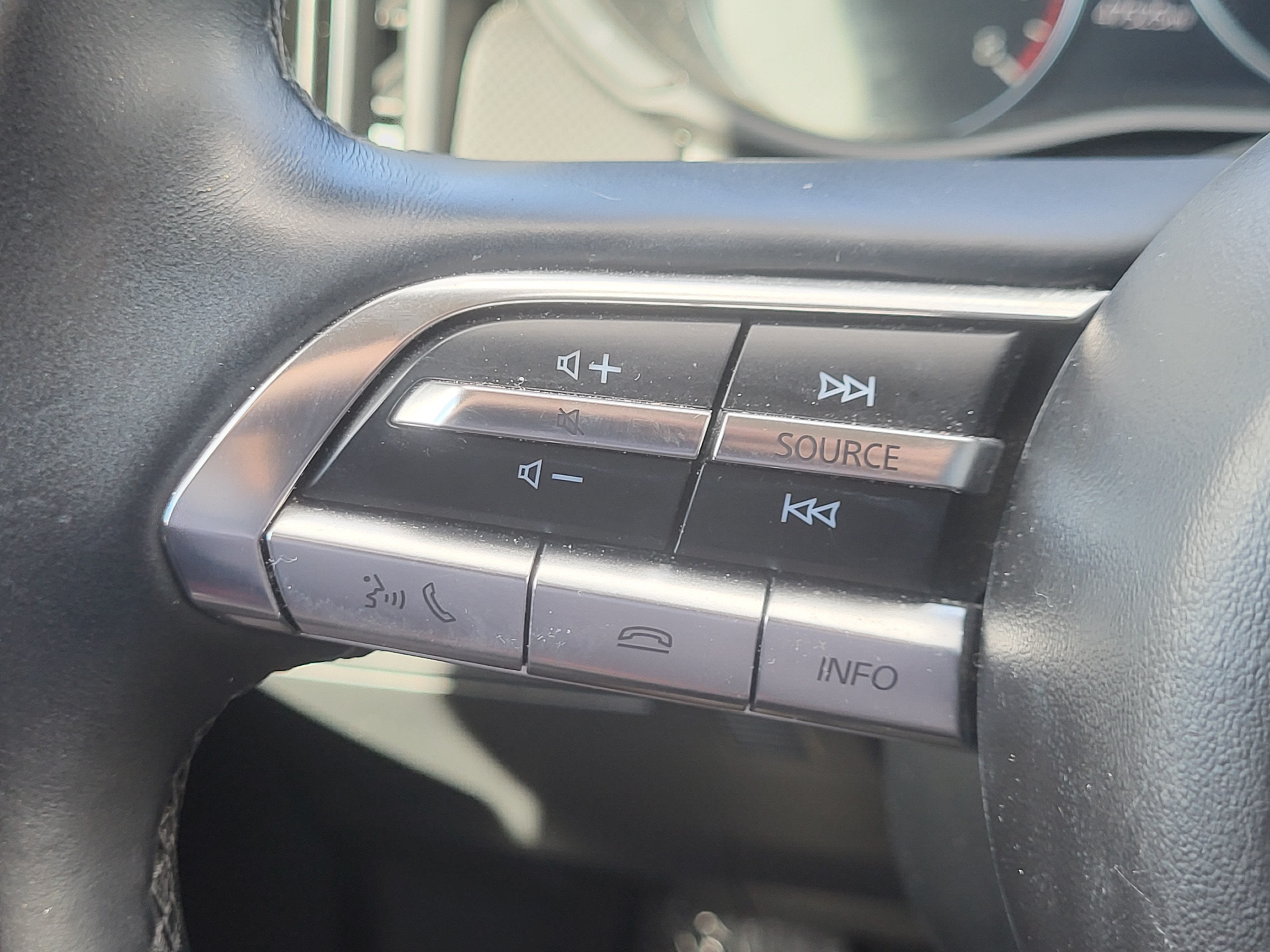 2025 Mazda Mazda CX-50 2.5 S Preferred Package