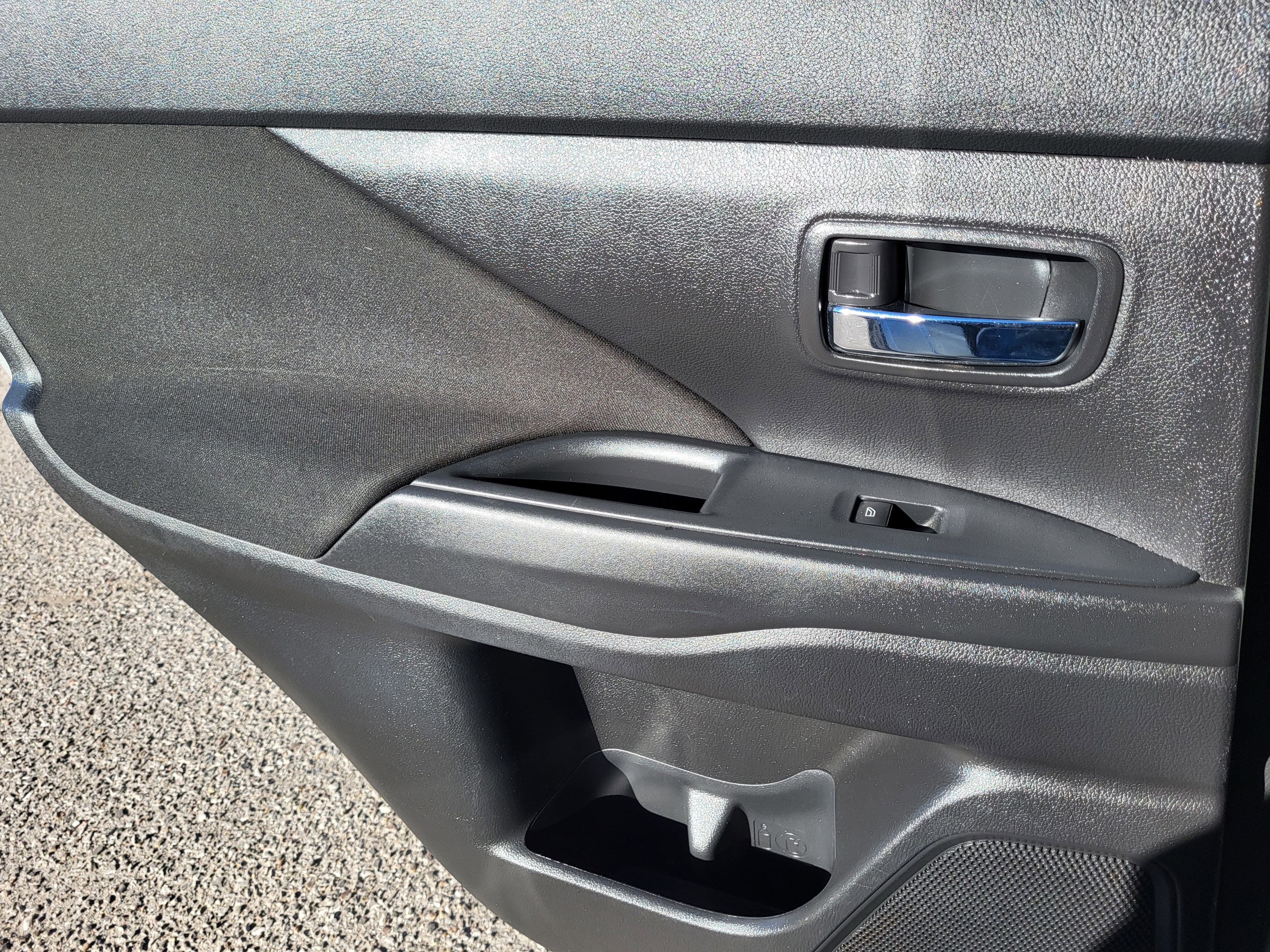 2020 Mitsubishi Outlander ES