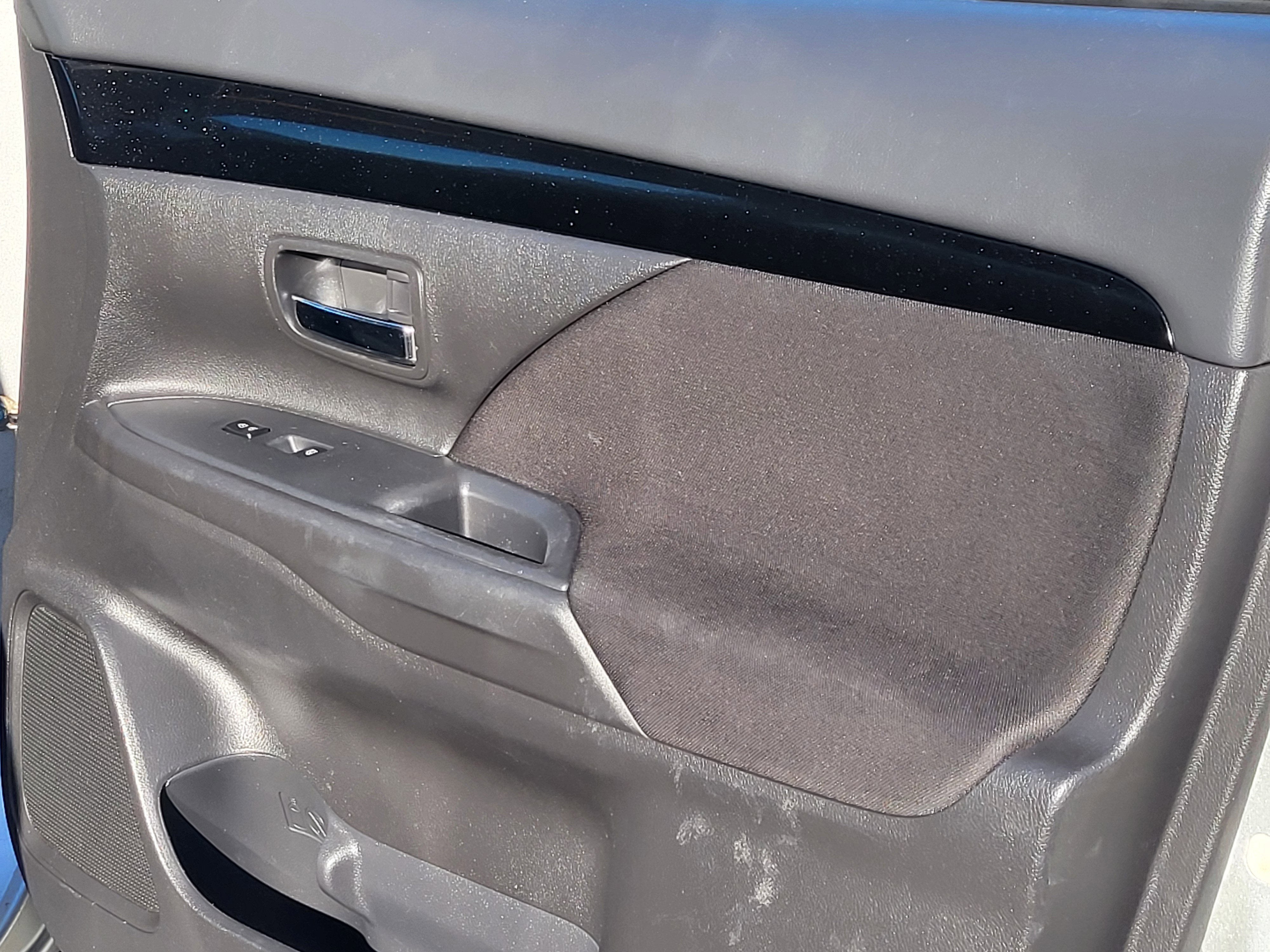 2020 Mitsubishi Outlander ES