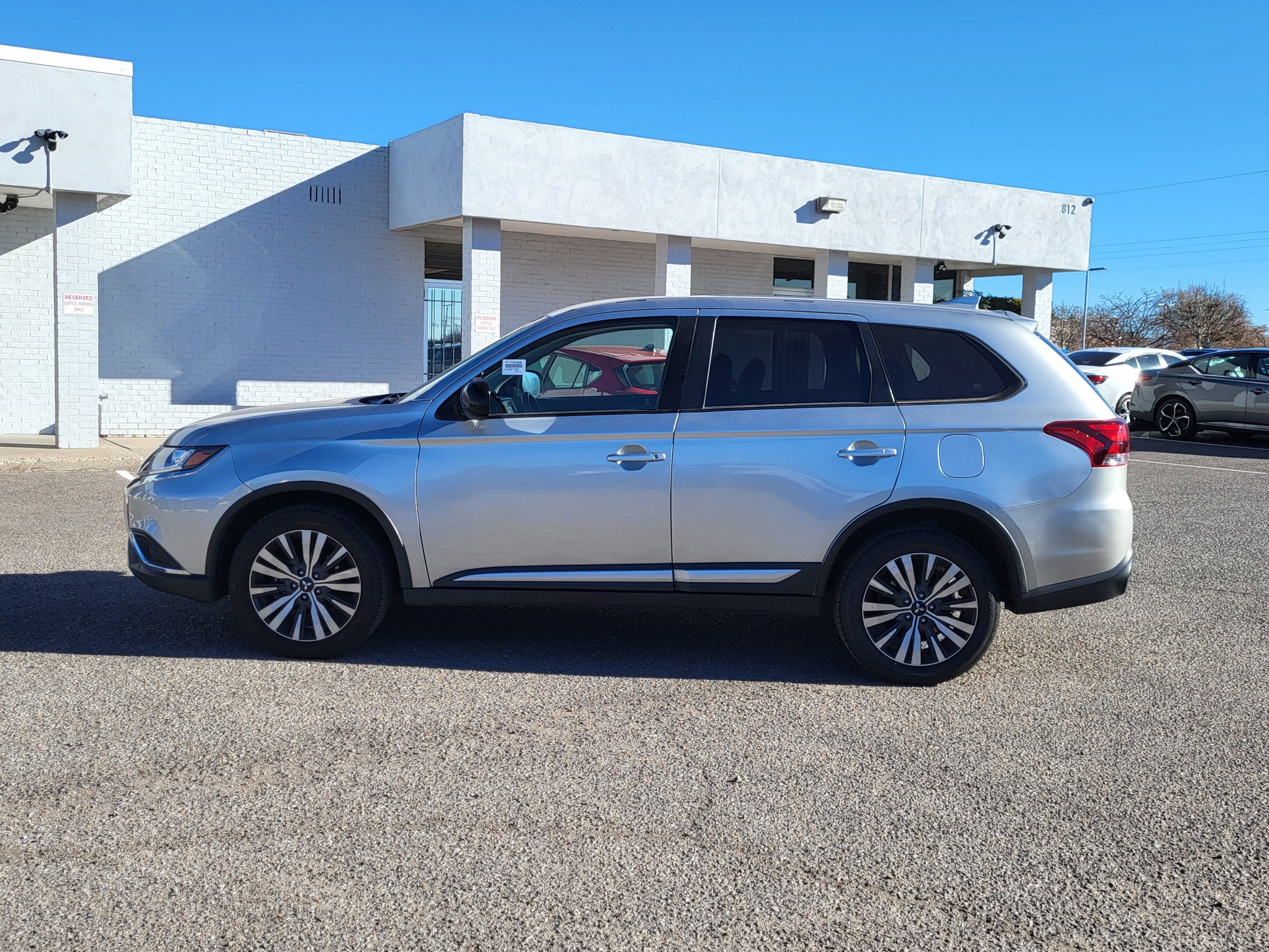 2020 Mitsubishi Outlander ES