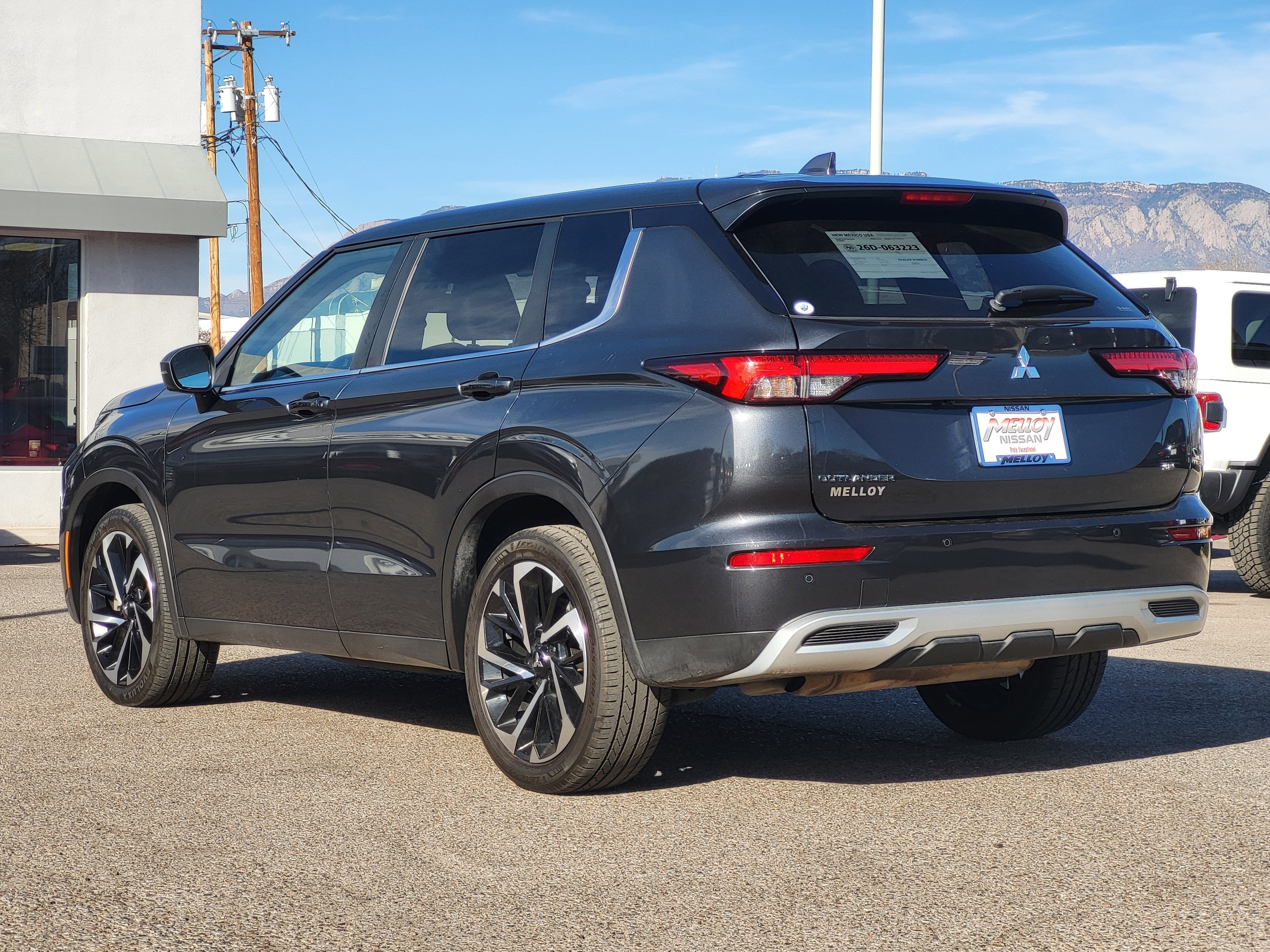 2024 Mitsubishi Outlander SE