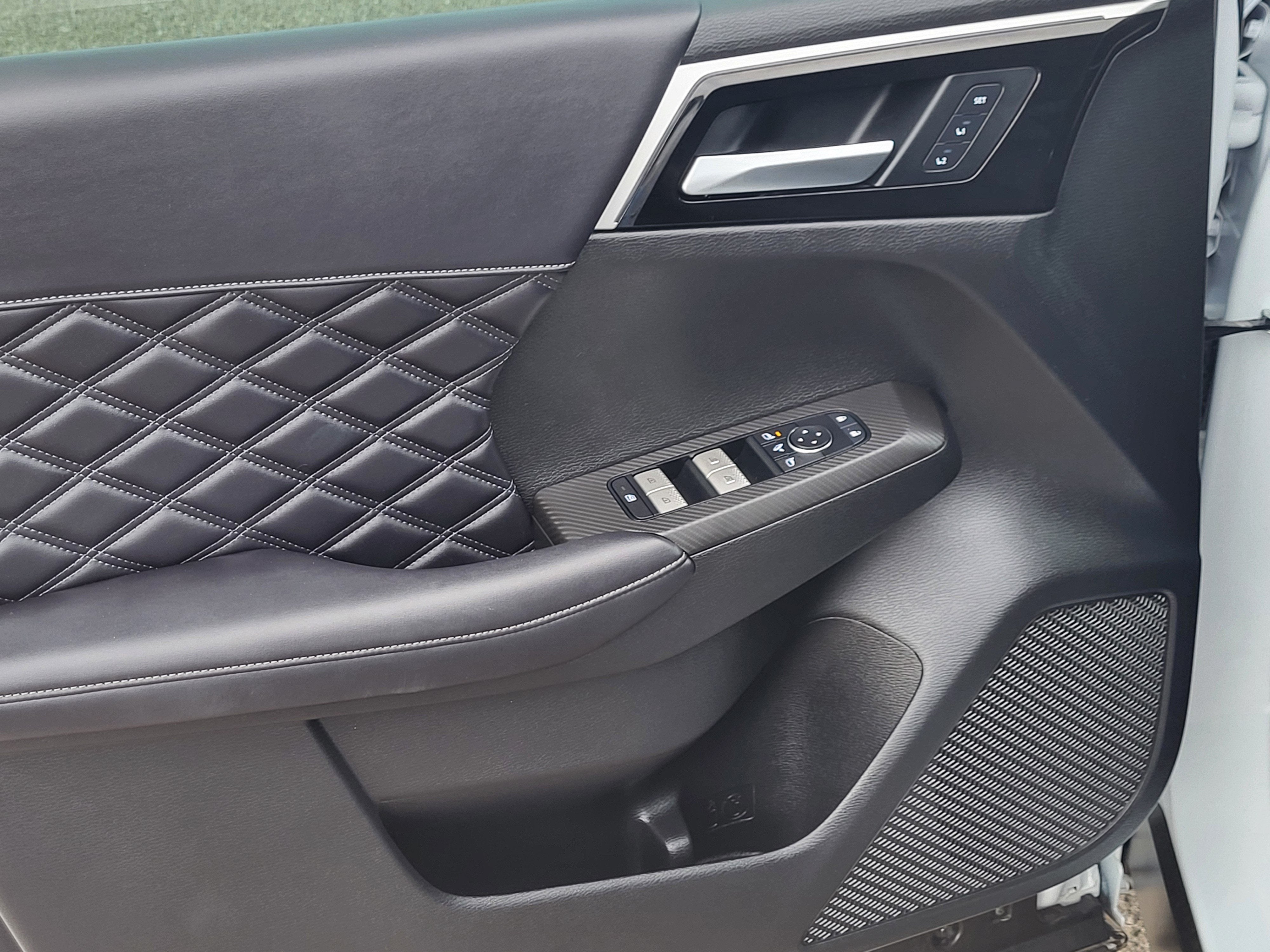 2026 Nissan Rogue Plug-In Hybrid Platinum