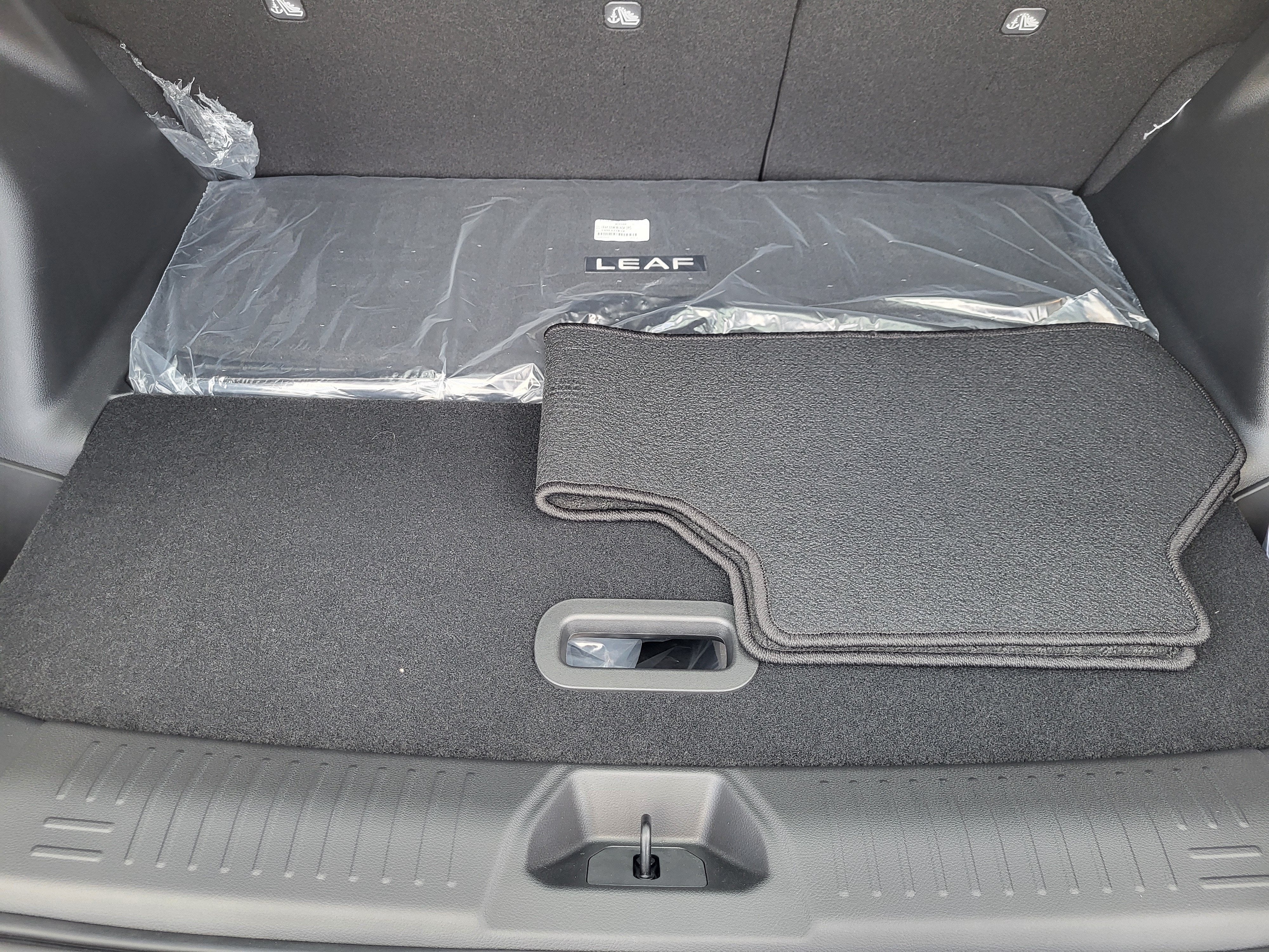 2026 Nissan LEAF PLATINUM+ FWD