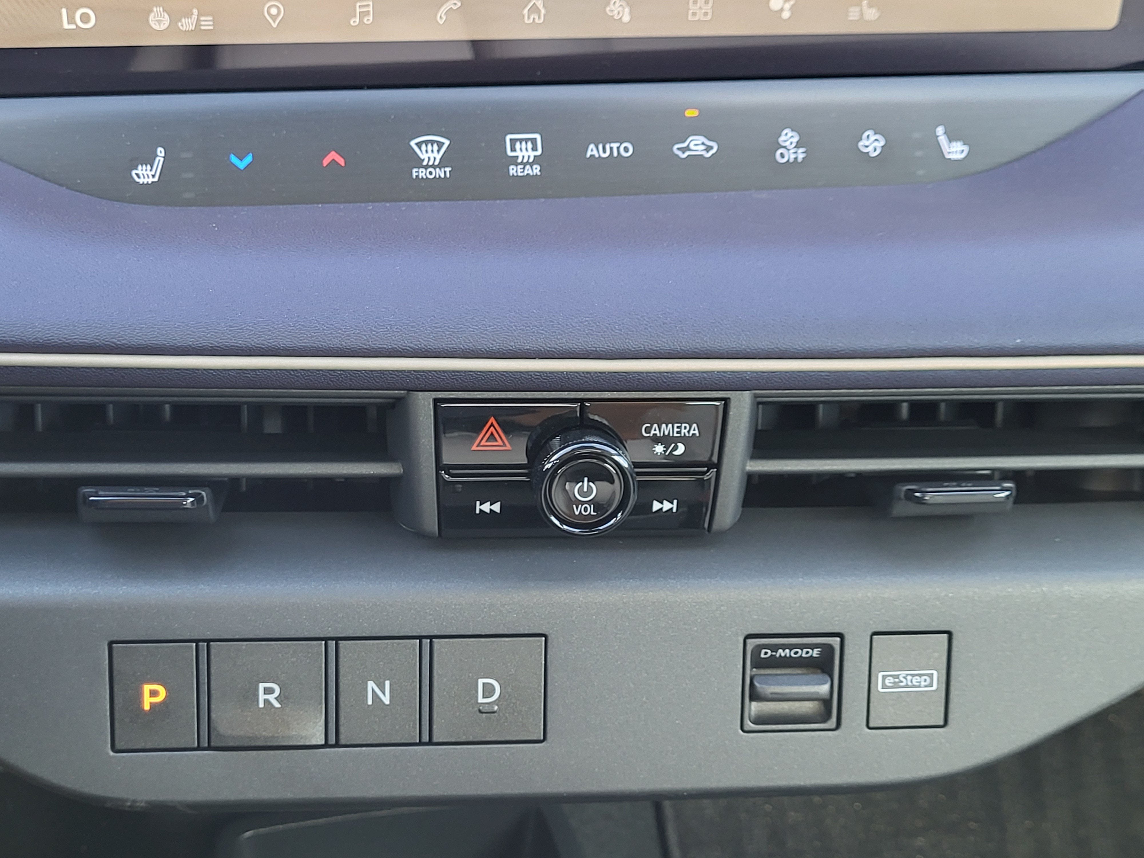 2026 Nissan LEAF PLATINUM+ FWD