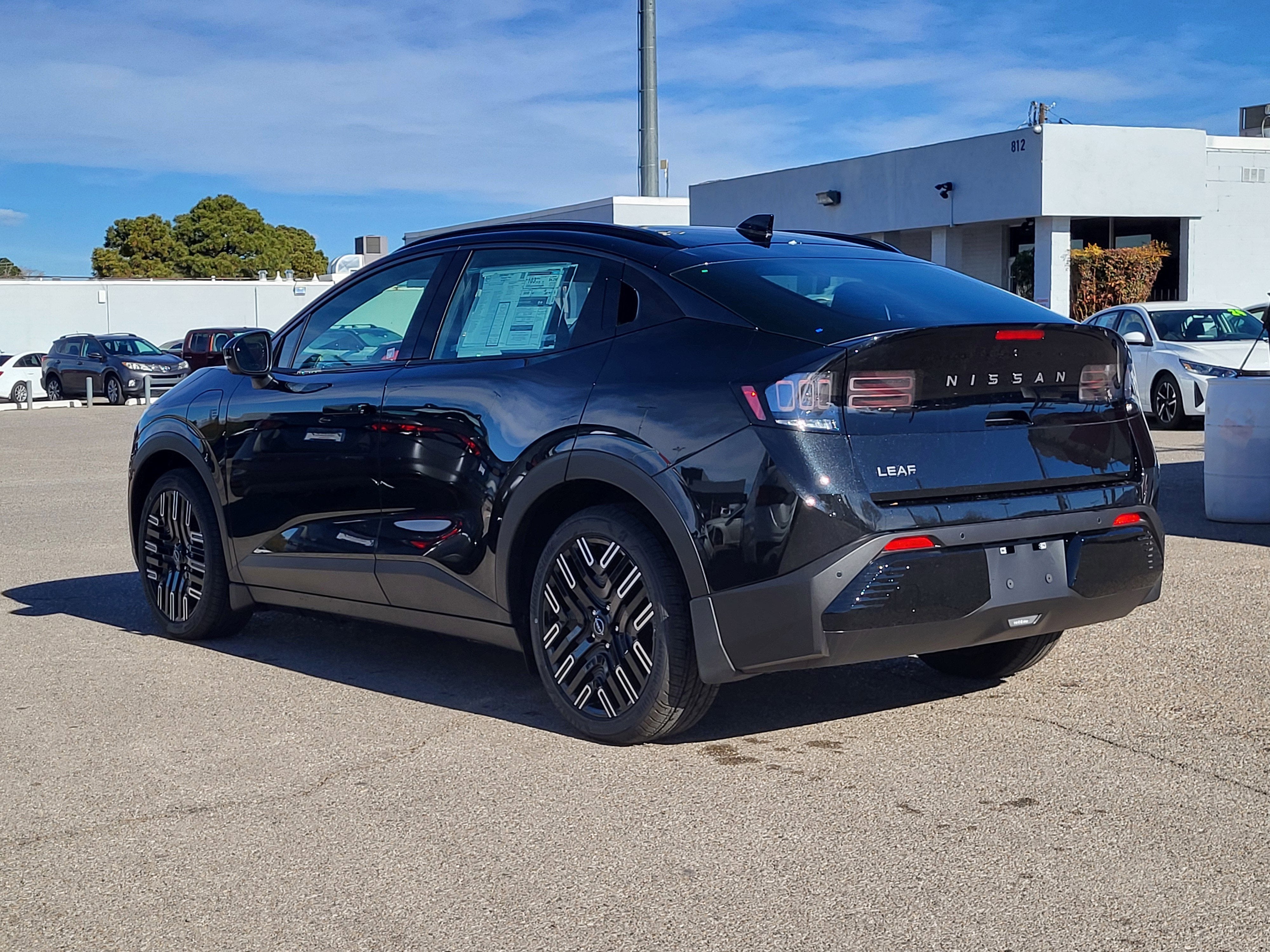 2026 Nissan LEAF PLATINUM+ FWD