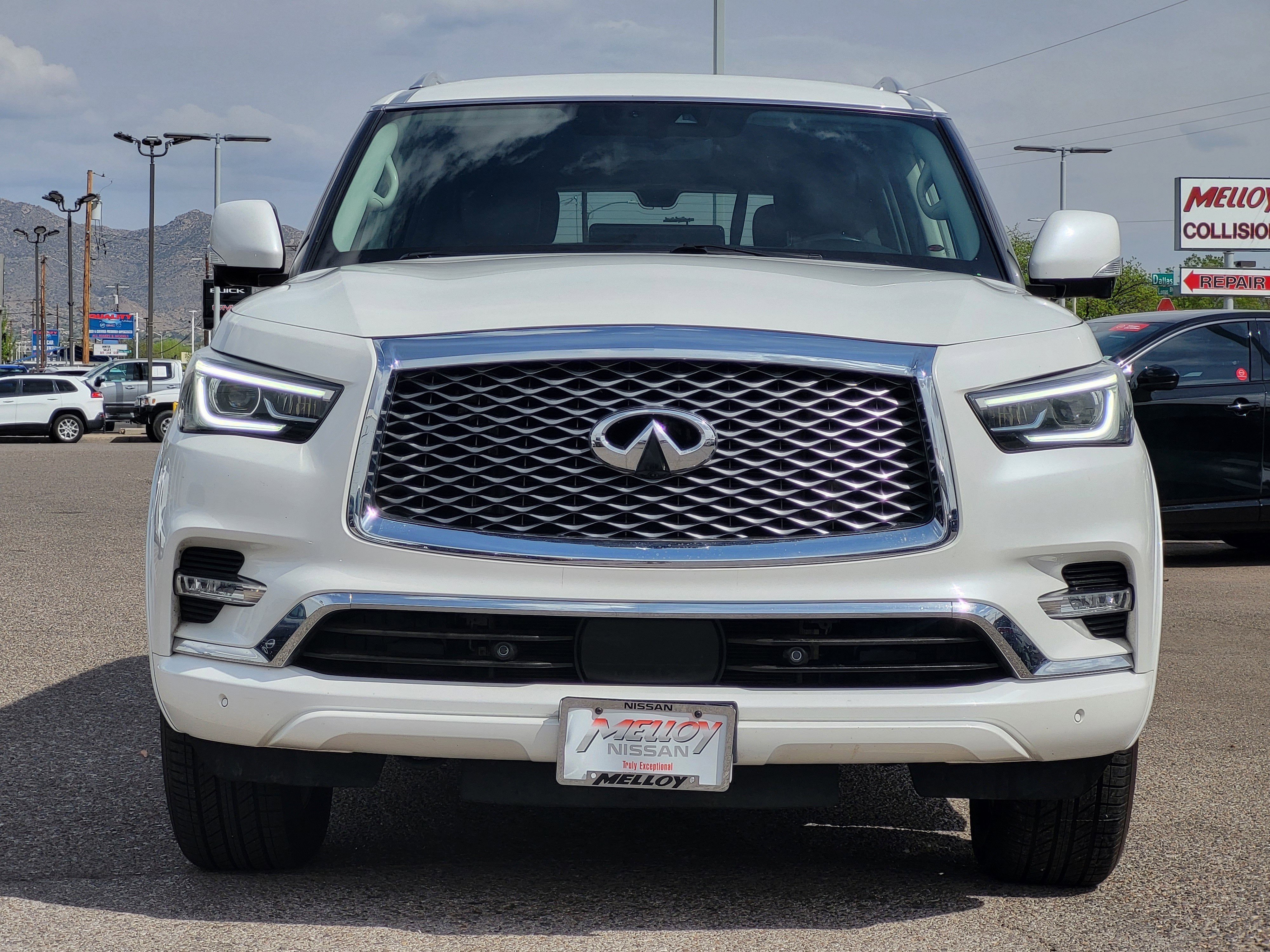 2024 INFINITI QX80 LUXE