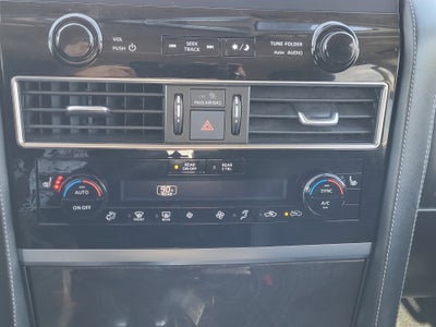 2024 INFINITI QX80 LUXE