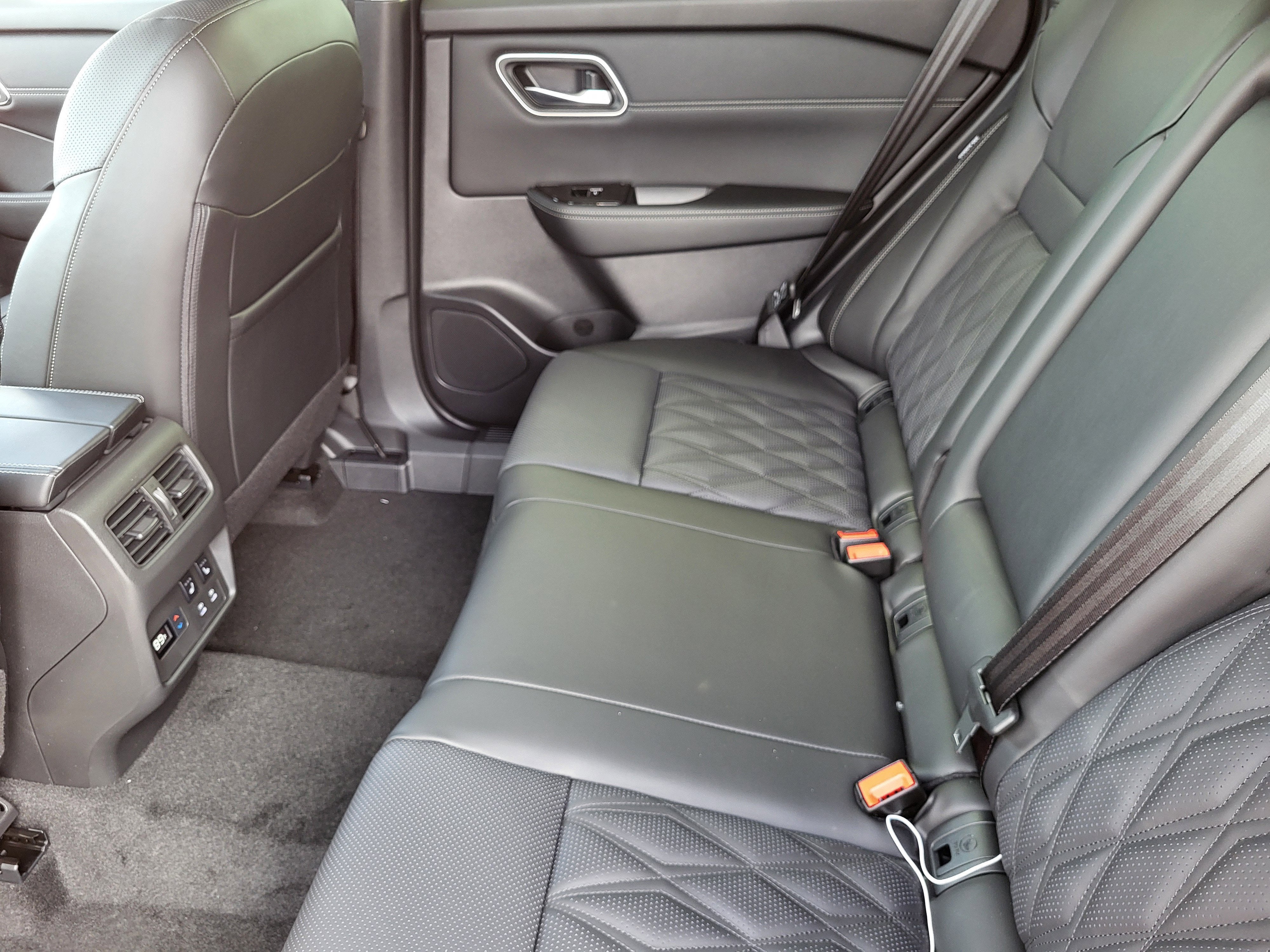 2026 Nissan Rogue AWD Platinum *Ltd Avail*