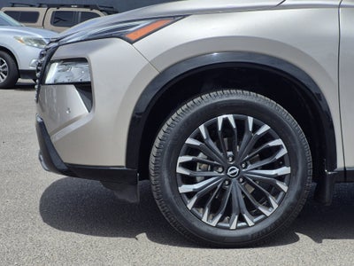 2024 Nissan Rogue Platinum