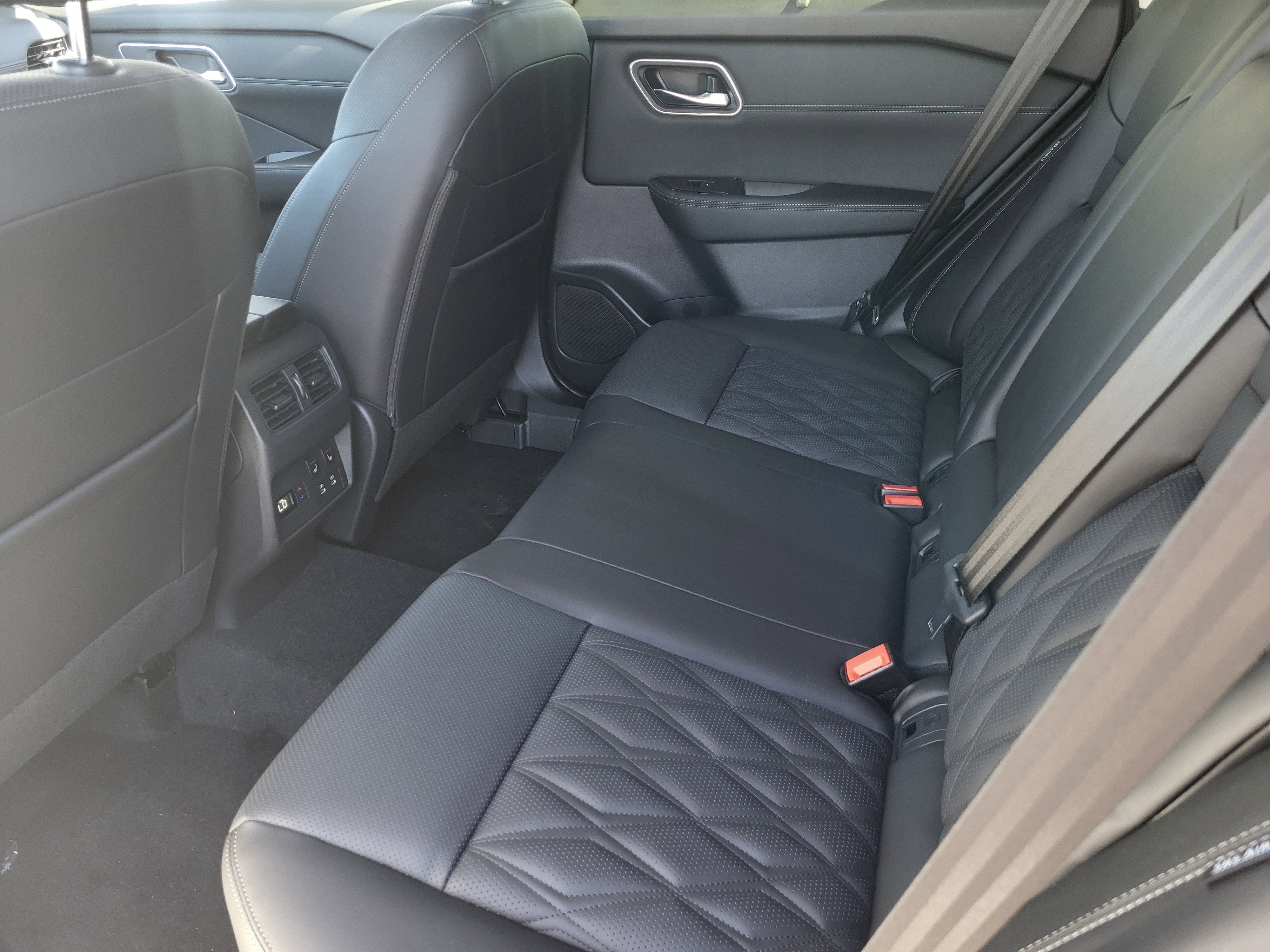 2026 Nissan Rogue AWD Platinum *Ltd Avail*