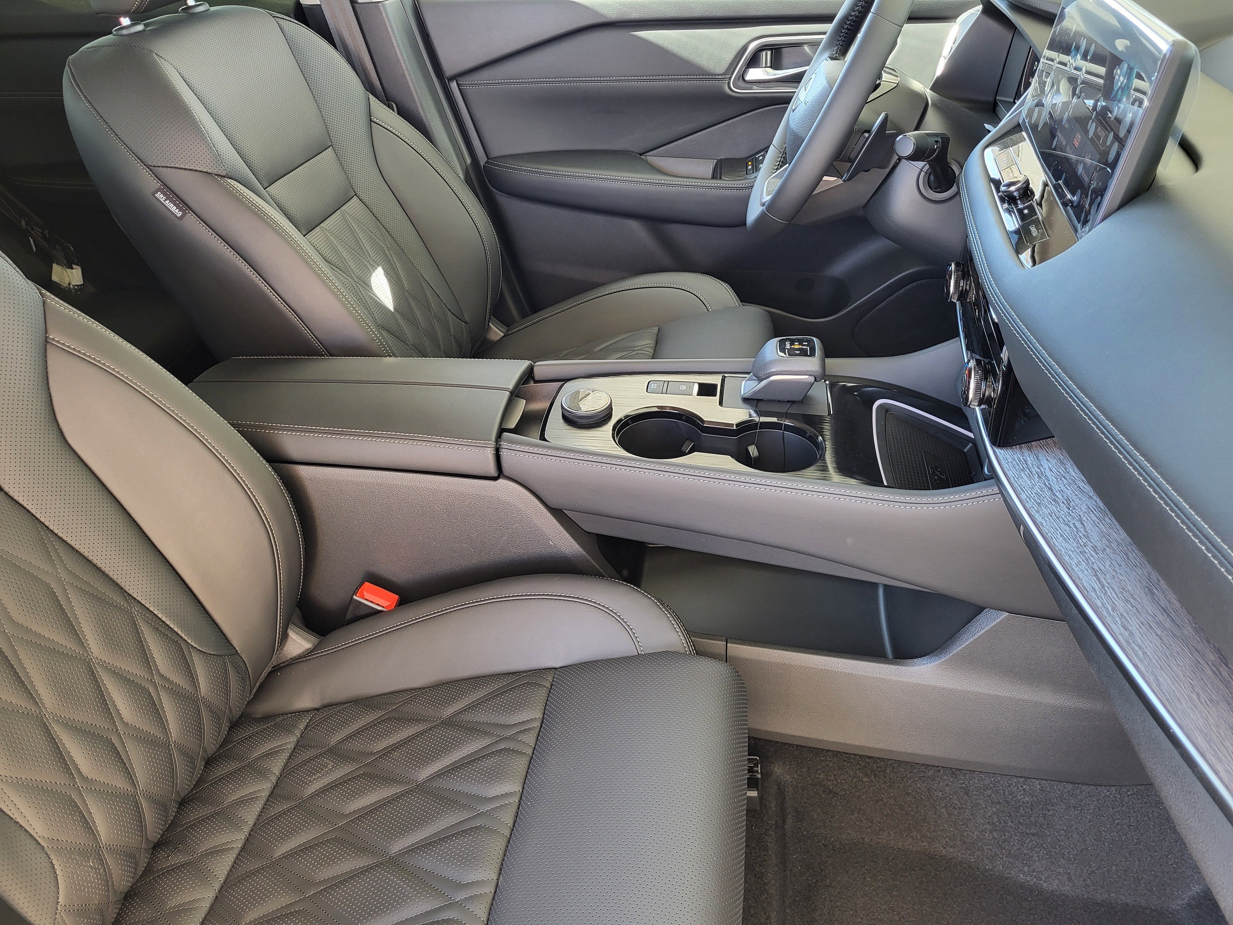 2026 Nissan Rogue AWD Platinum *Ltd Avail*