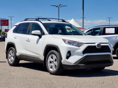 2020 Toyota RAV4 XLE