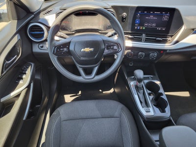 2025 Chevrolet Trax LS