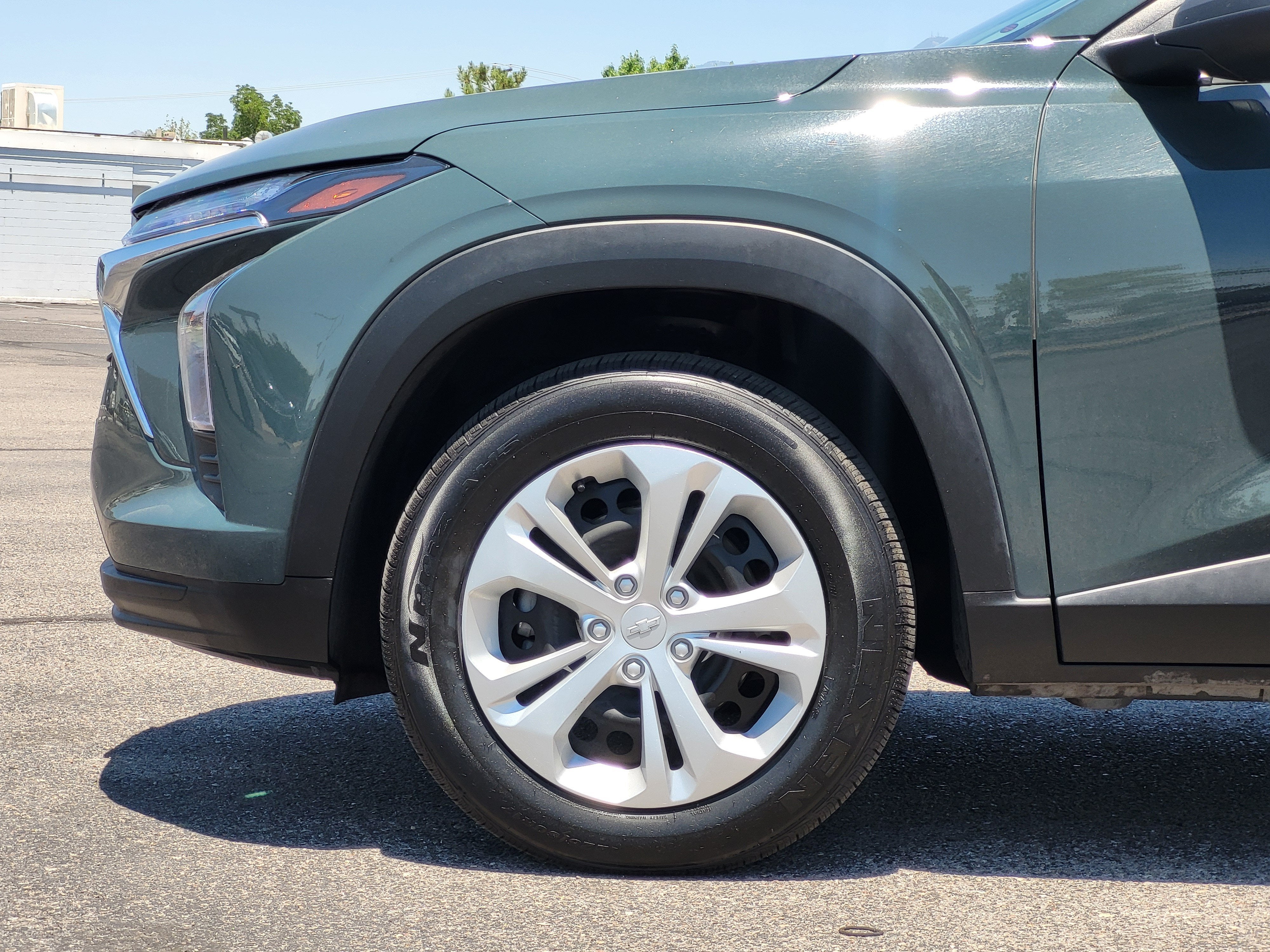 2025 Chevrolet Trax LS