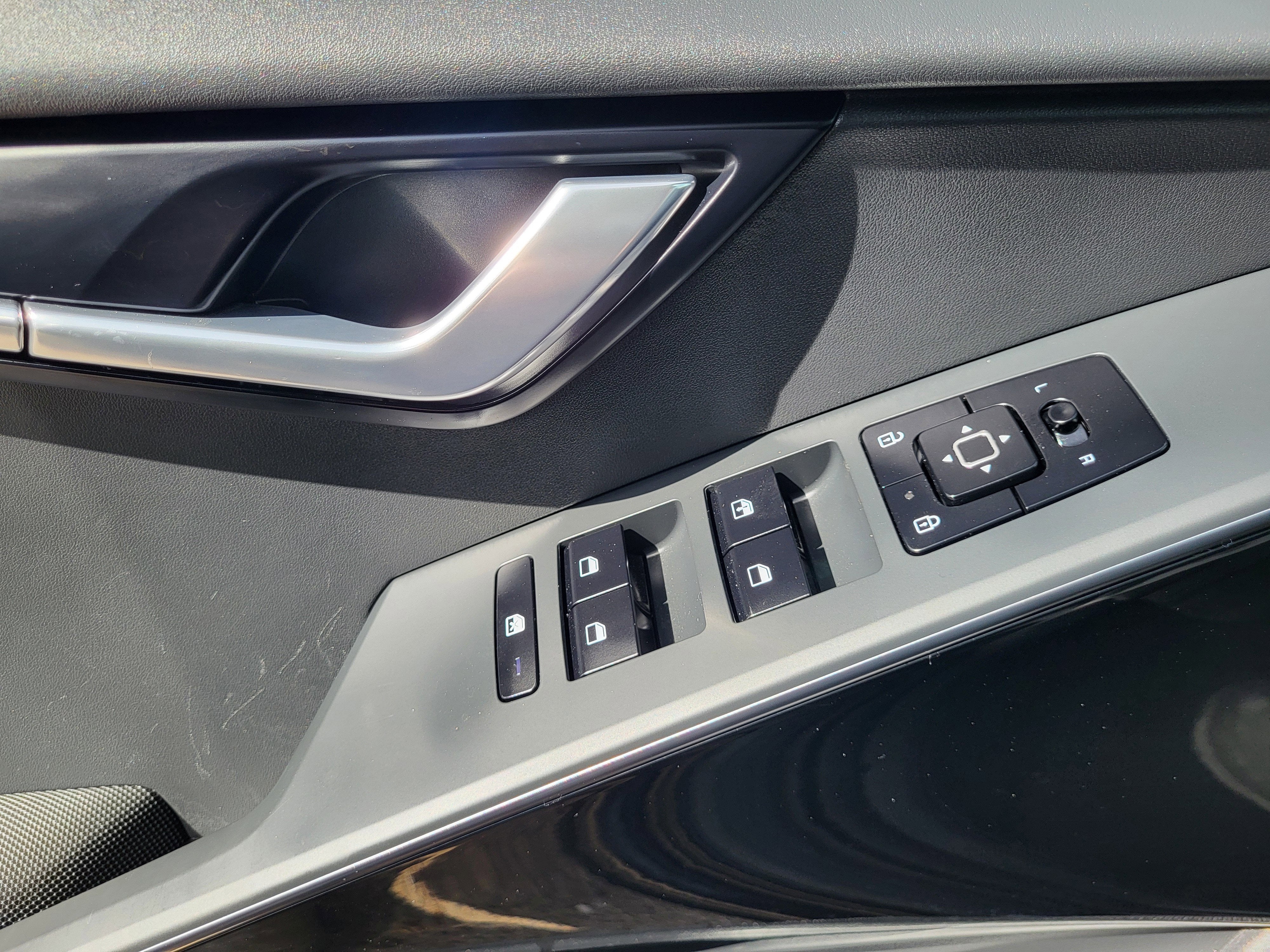 2024 Kia Niro Plug-In Hybrid EX
