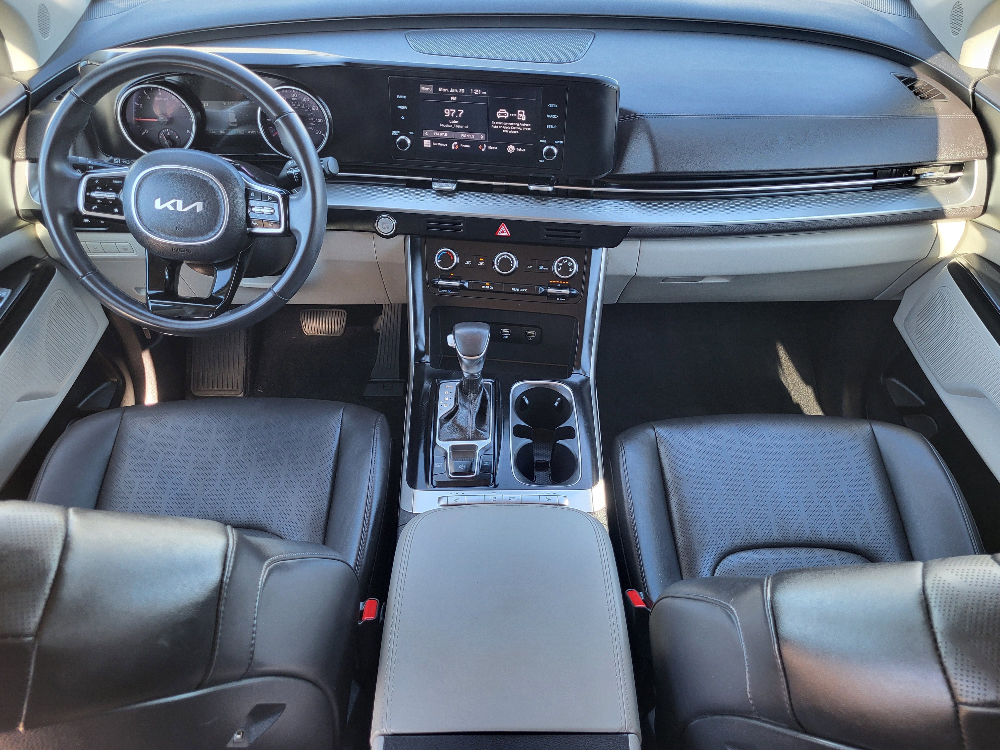 2024 Kia Carnival LX