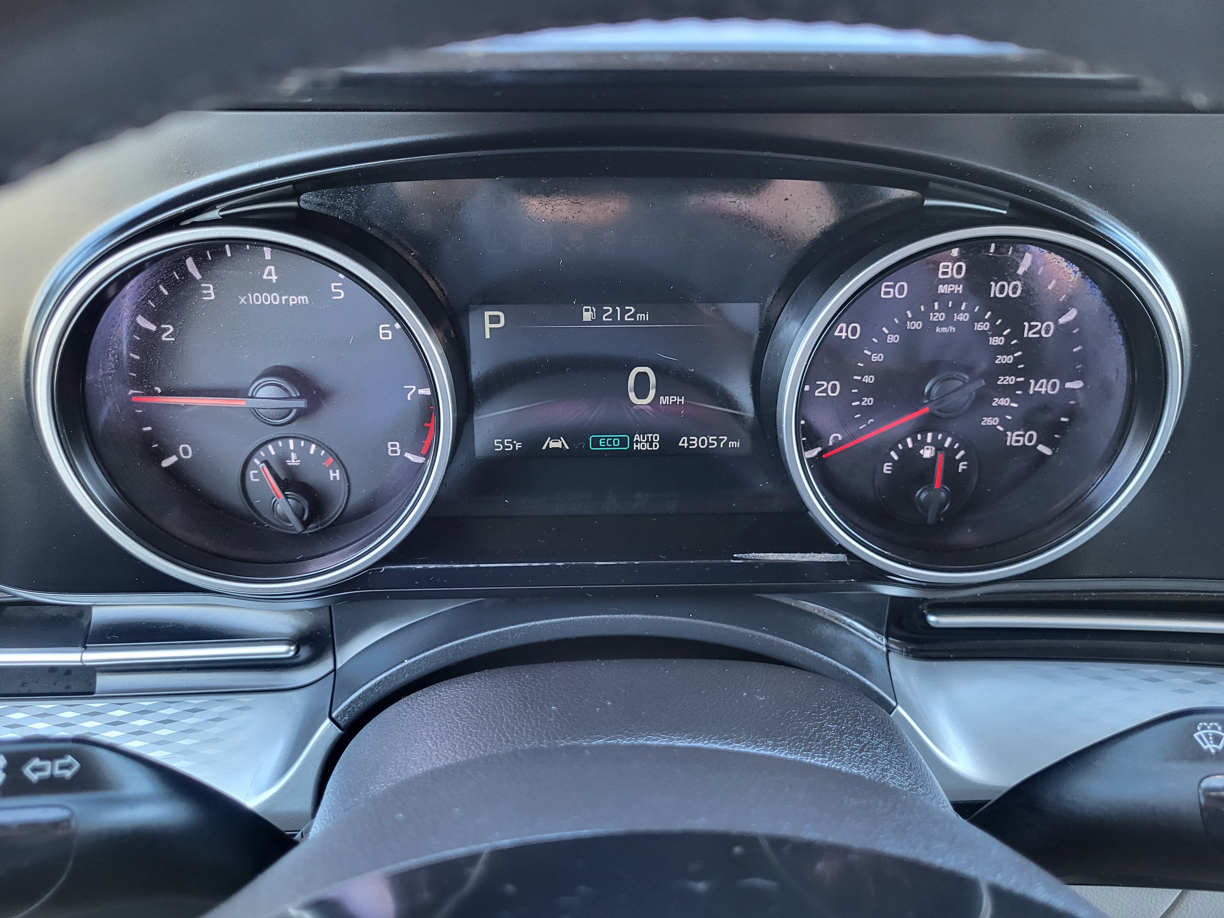 2024 Kia Carnival LX