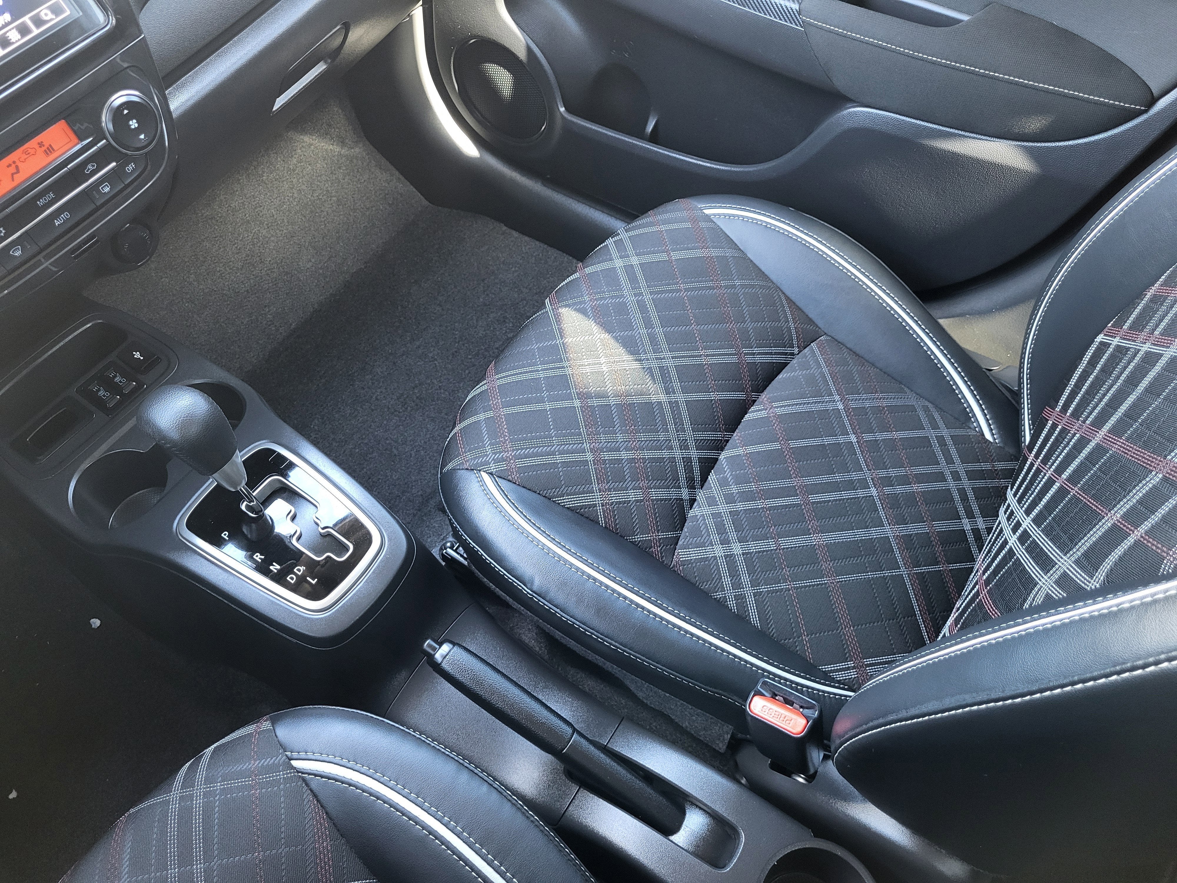 2023 Mitsubishi Mirage SE